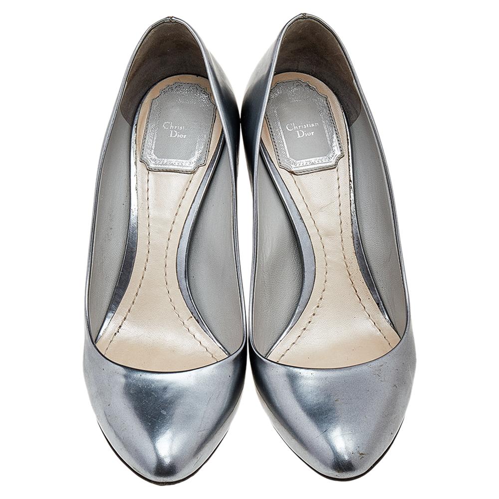 Dior Metallic Grey Patent Leather Cannage Block Heel Pumps Size 37.5 In Good Condition In Dubai, Al Qouz 2