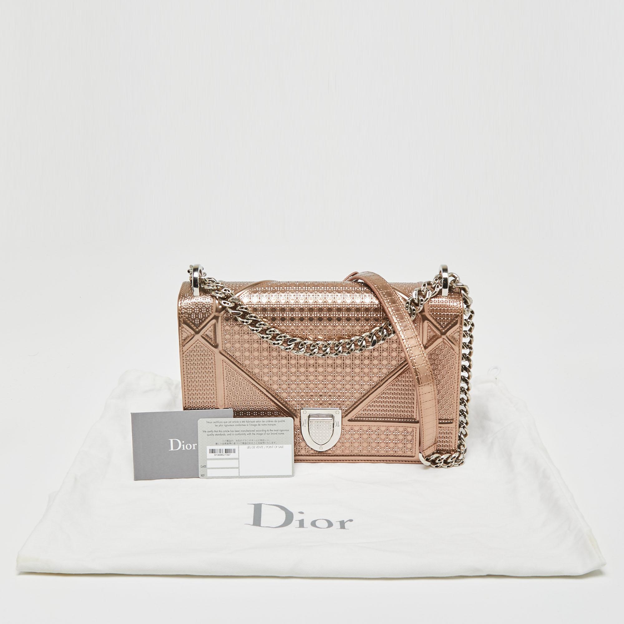 Dior Metallic Rose Gold Micro Cannage Patent Leather Medium Diorama Shoulder Bag In Good Condition In Dubai, Al Qouz 2