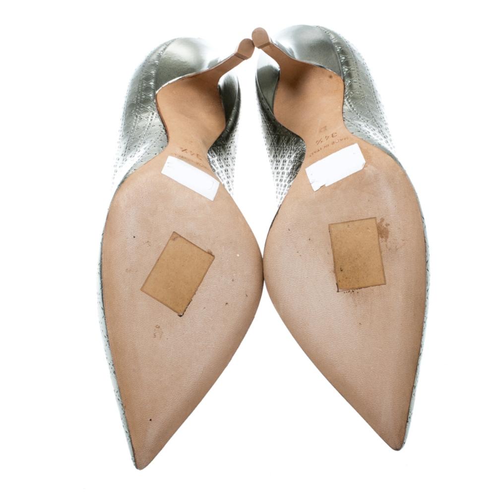 silver pointed pump