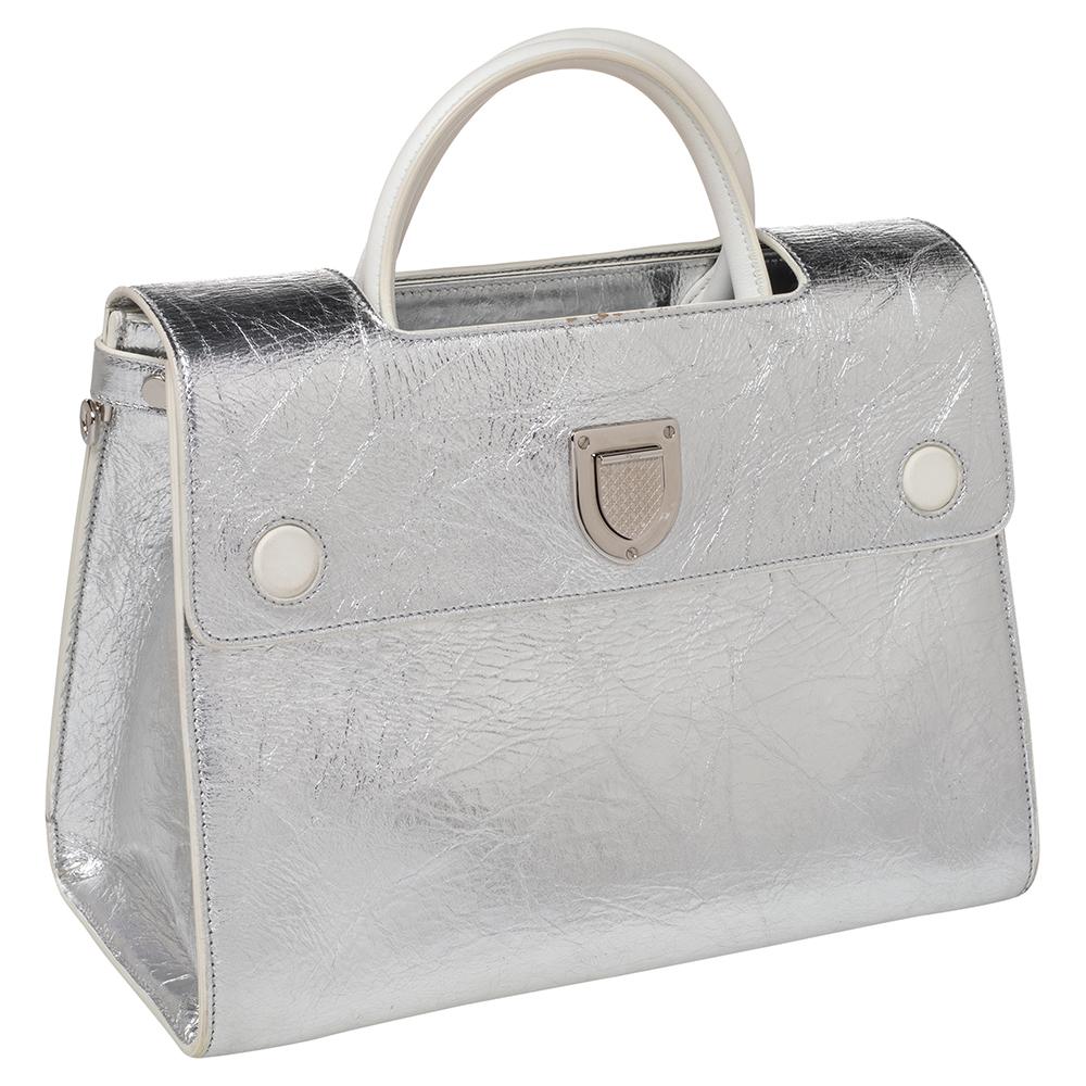 Dior Metallic Silver Leather Medium Diorever Bag In Excellent Condition In Dubai, Al Qouz 2