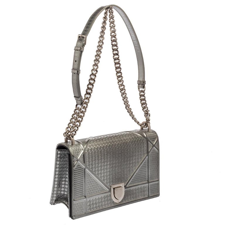 Diorama leather crossbody bag Dior Silver in Leather - 36312876