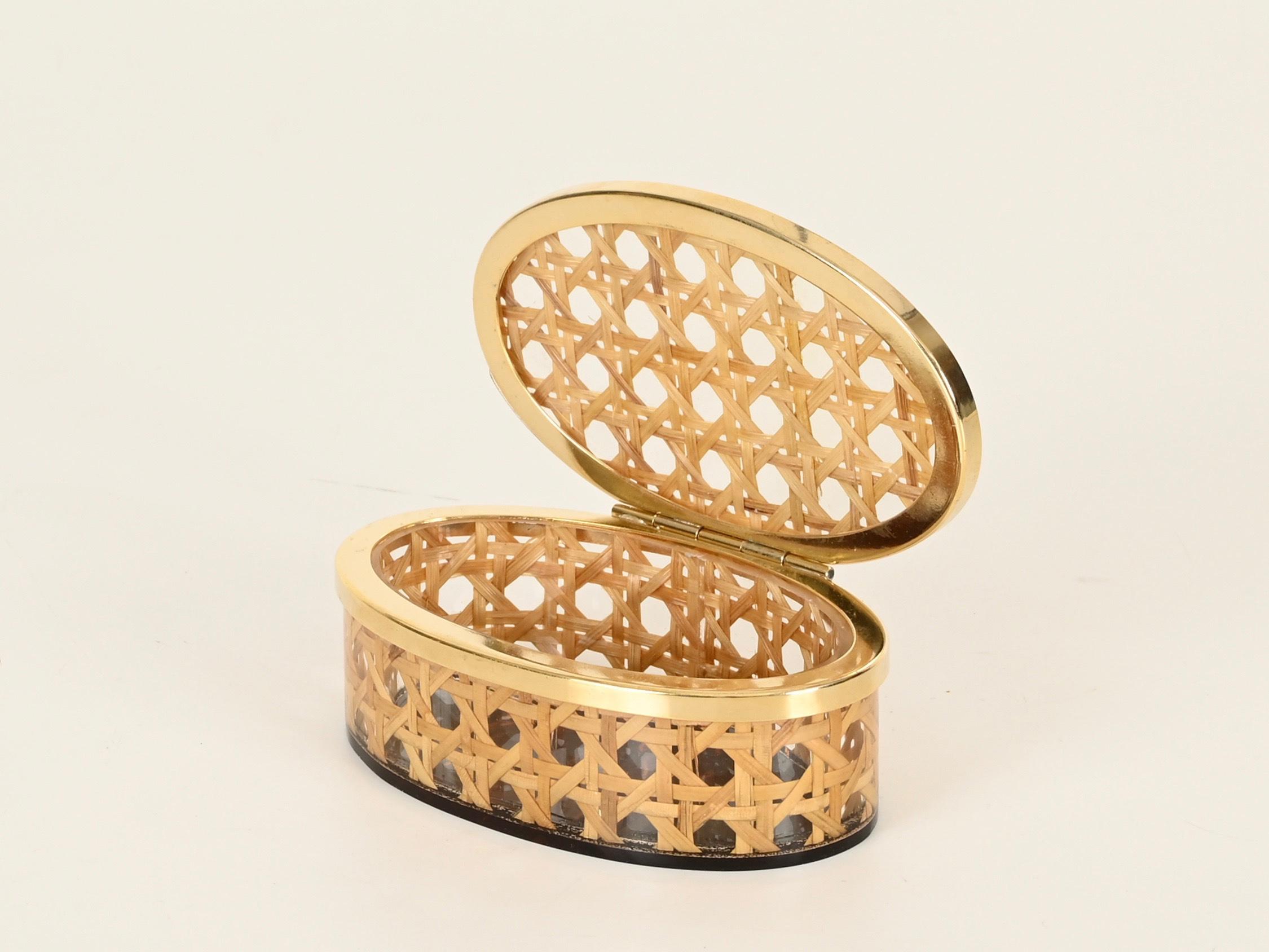 Dior Midcentury Brass, Lucite and Vienna Straw Decorative Oval Box, Italy 1970 For Sale 4