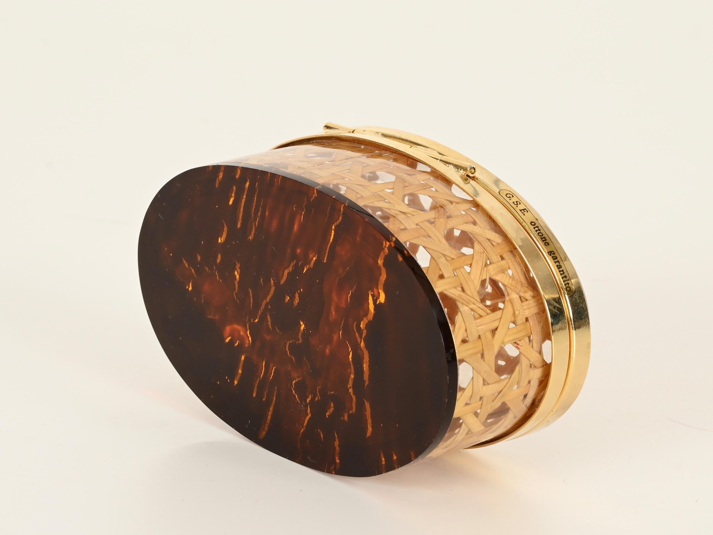 Dior Midcentury Brass, Lucite and Vienna Straw Decorative Oval Box, Italy 1970 In Excellent Condition For Sale In Roma, IT