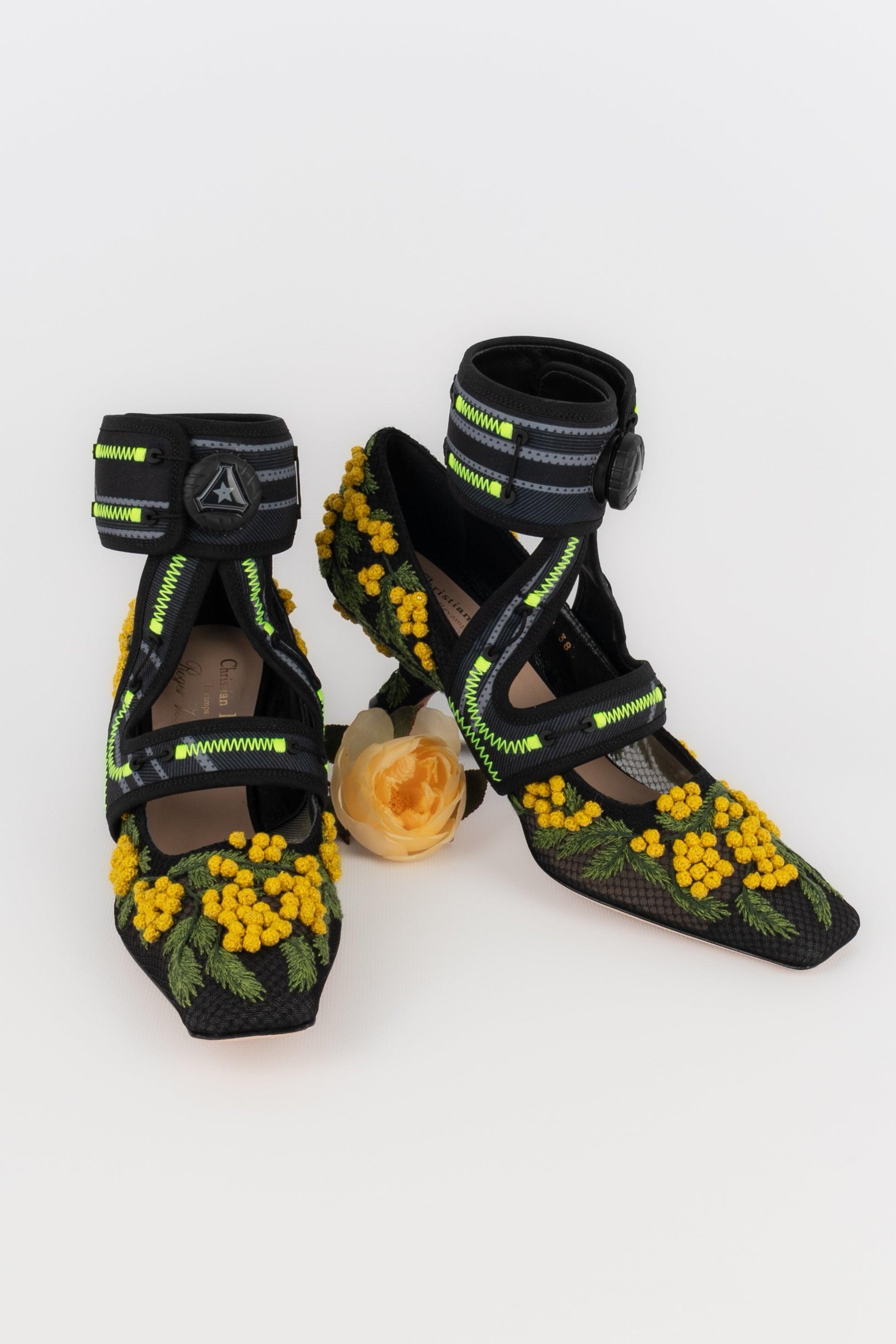Dior 'Mimosa' Shoes with Roger Vivier, 2022 6