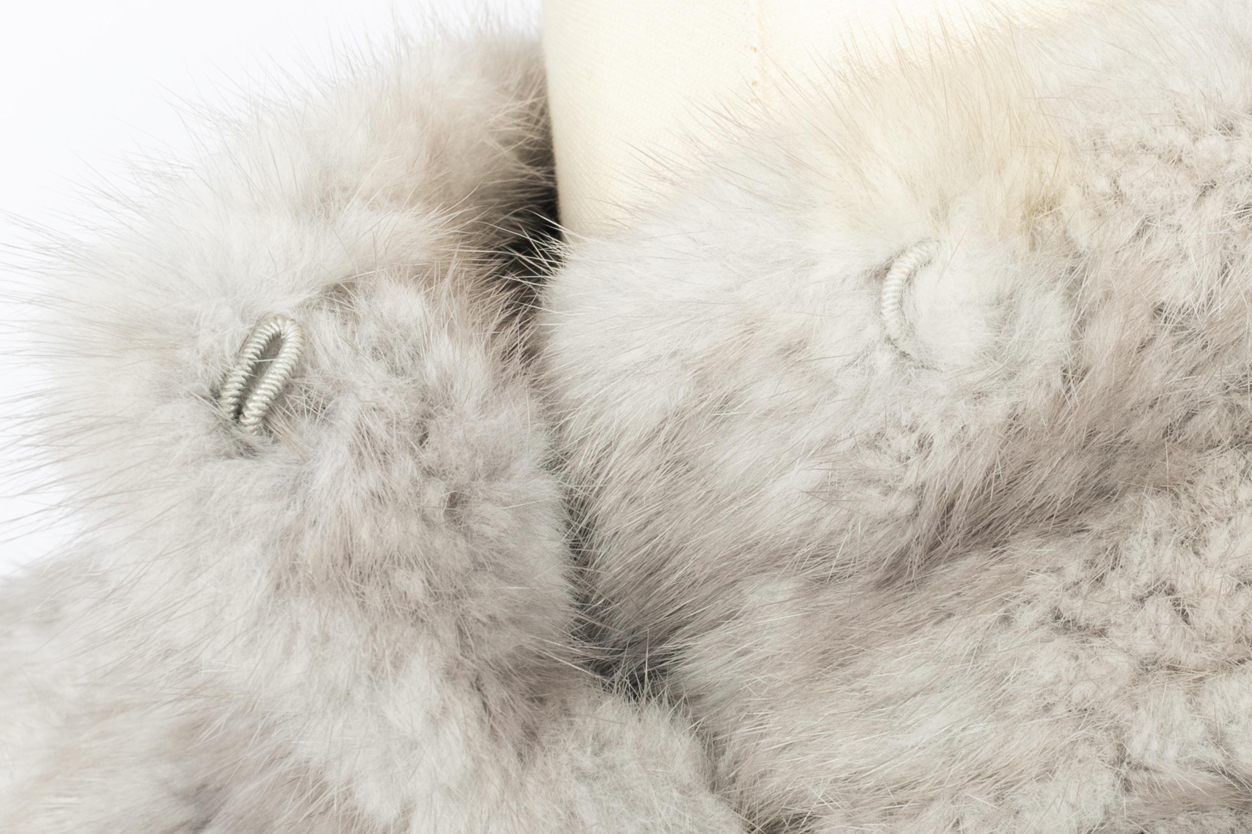 Veste en vison Dior automne 2004 en vente 3