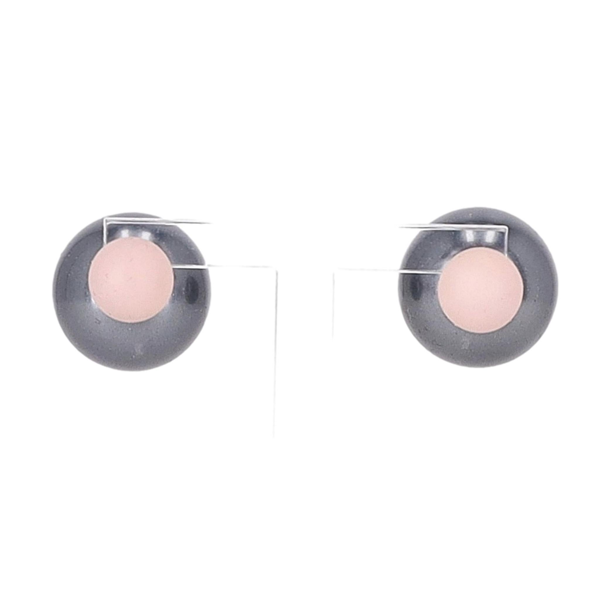 Dior Mise En Dior Tribale Pearl Earrings In Excellent Condition For Sale In London, GB