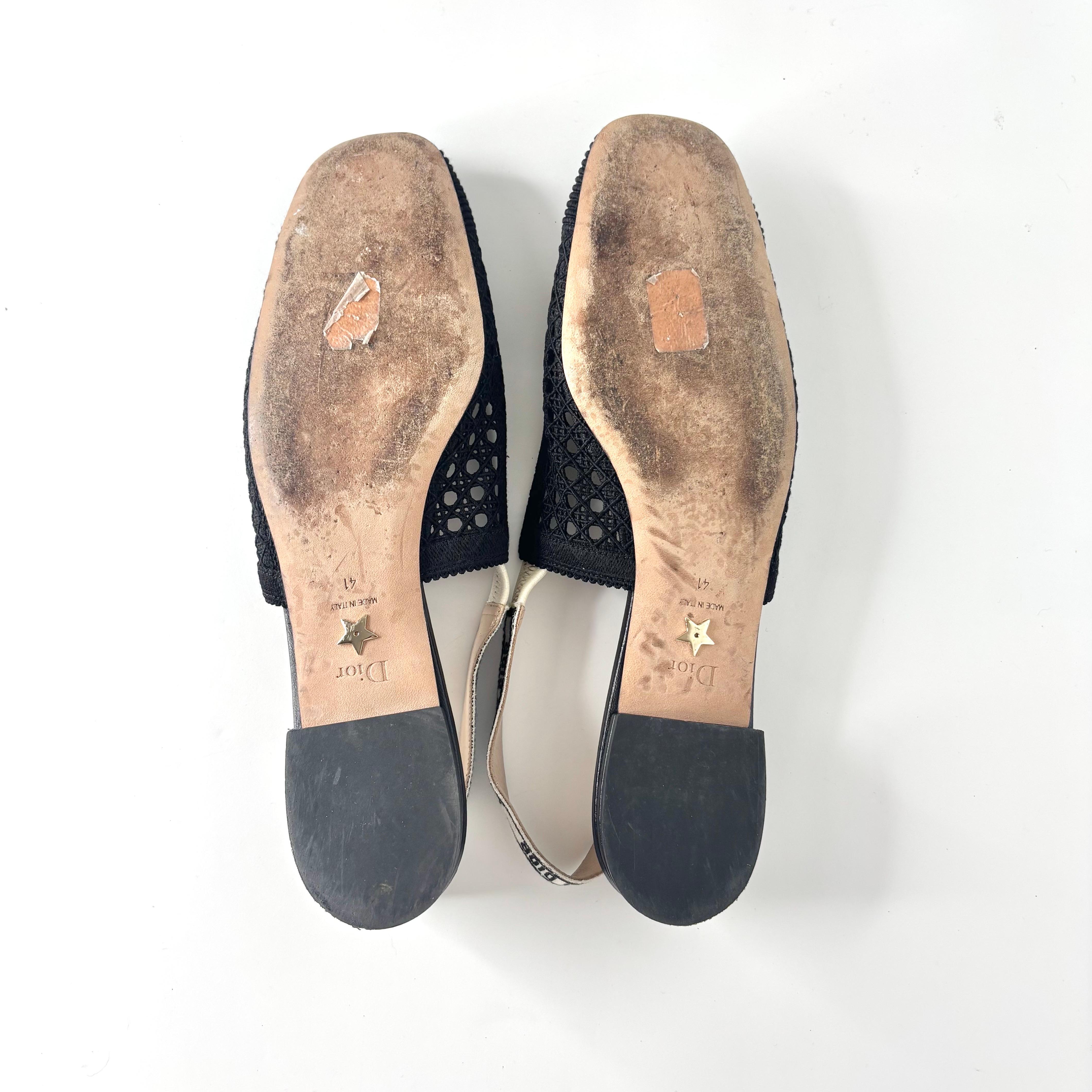 Dior & Moi Cannage Mesh Sandalias Flatsback Negras 41 en Bueno estado para la venta en Mechanicsville, VA