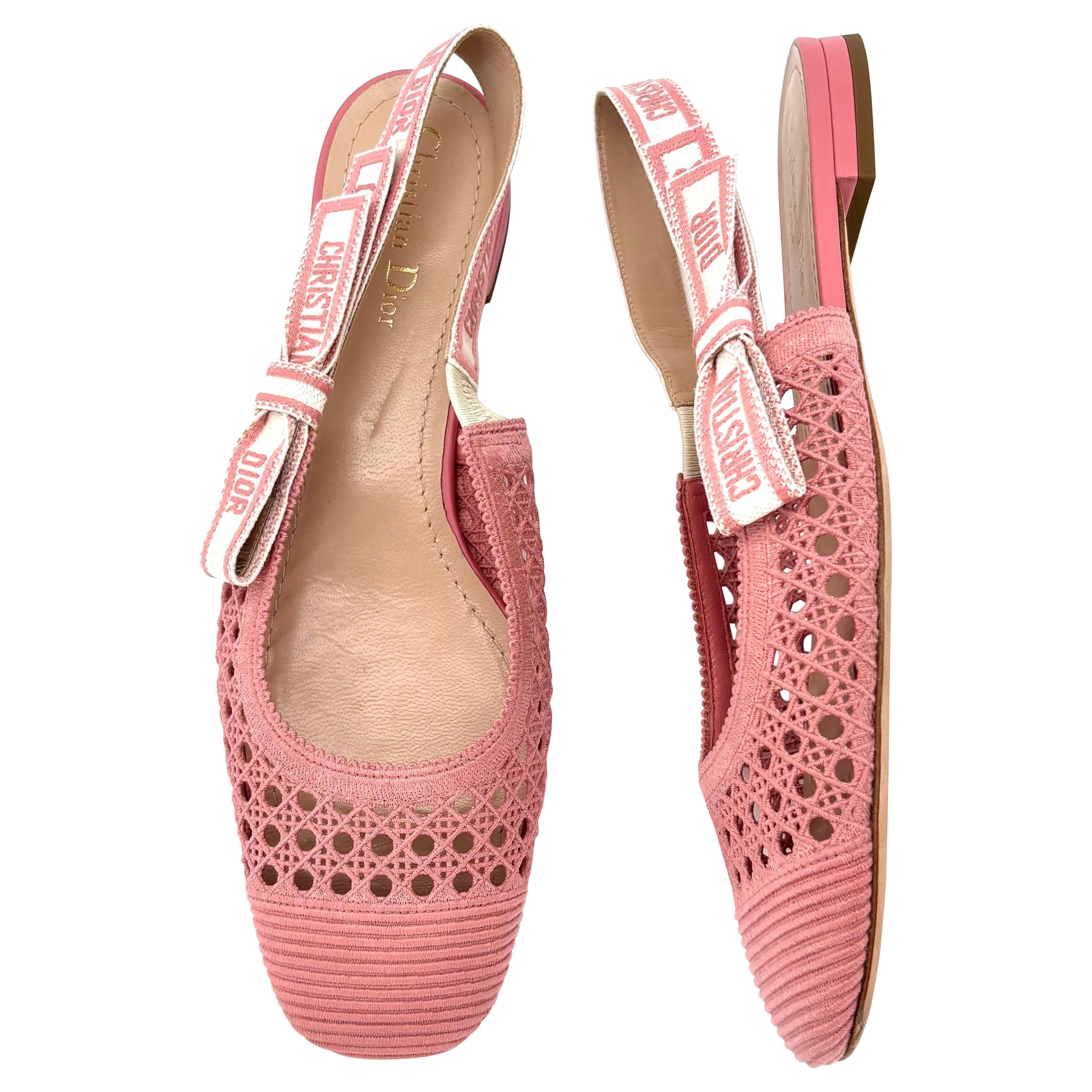 Dior 
Moi Cannage Mesh Pink Bow Logo Slingback Flats Sandals 40.5 in vendita