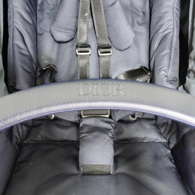 Dior Bassinet et pampille à monogramme sur 1stDibs France