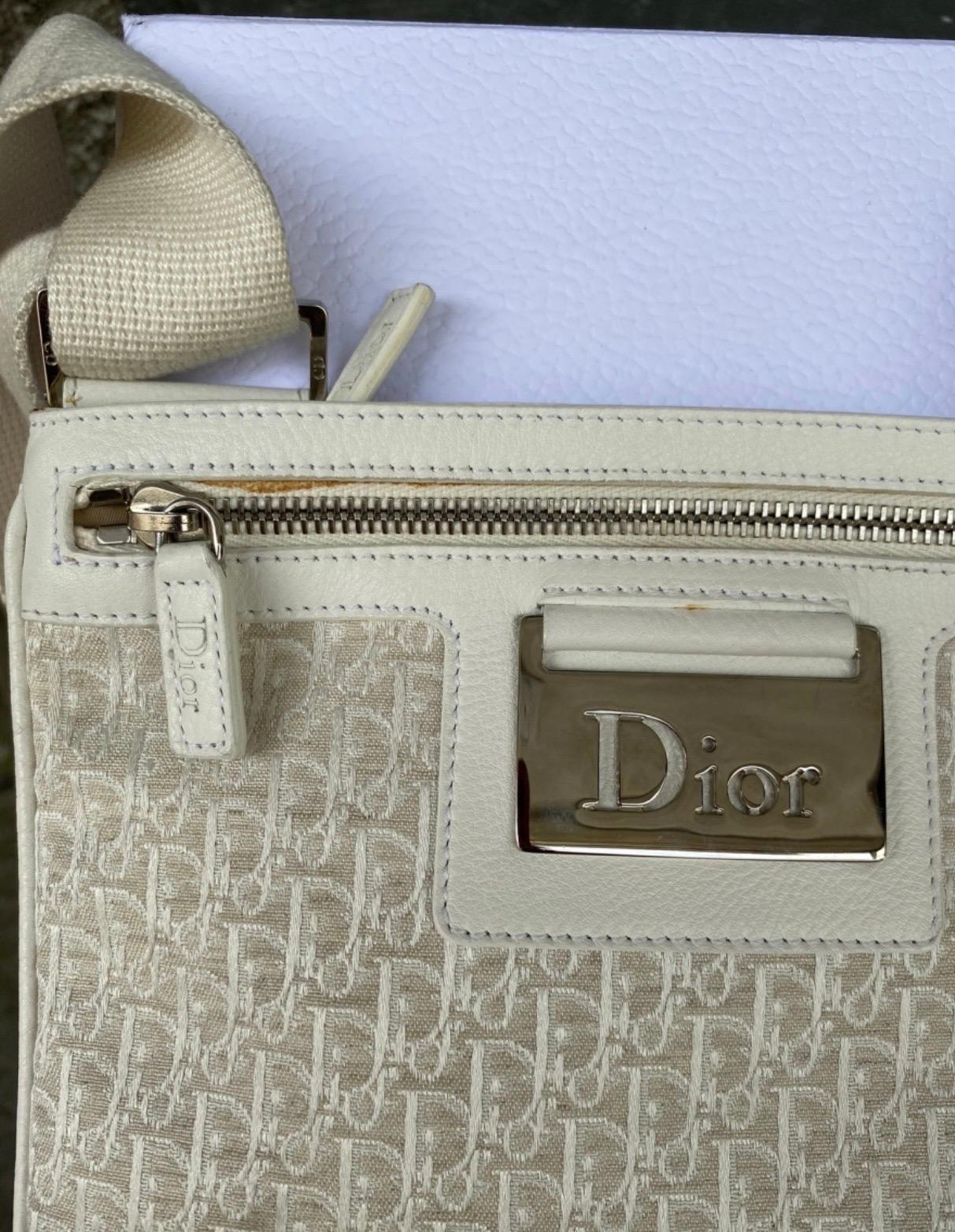 Women's or Men's Dior monogram beige shoulder strap Bag