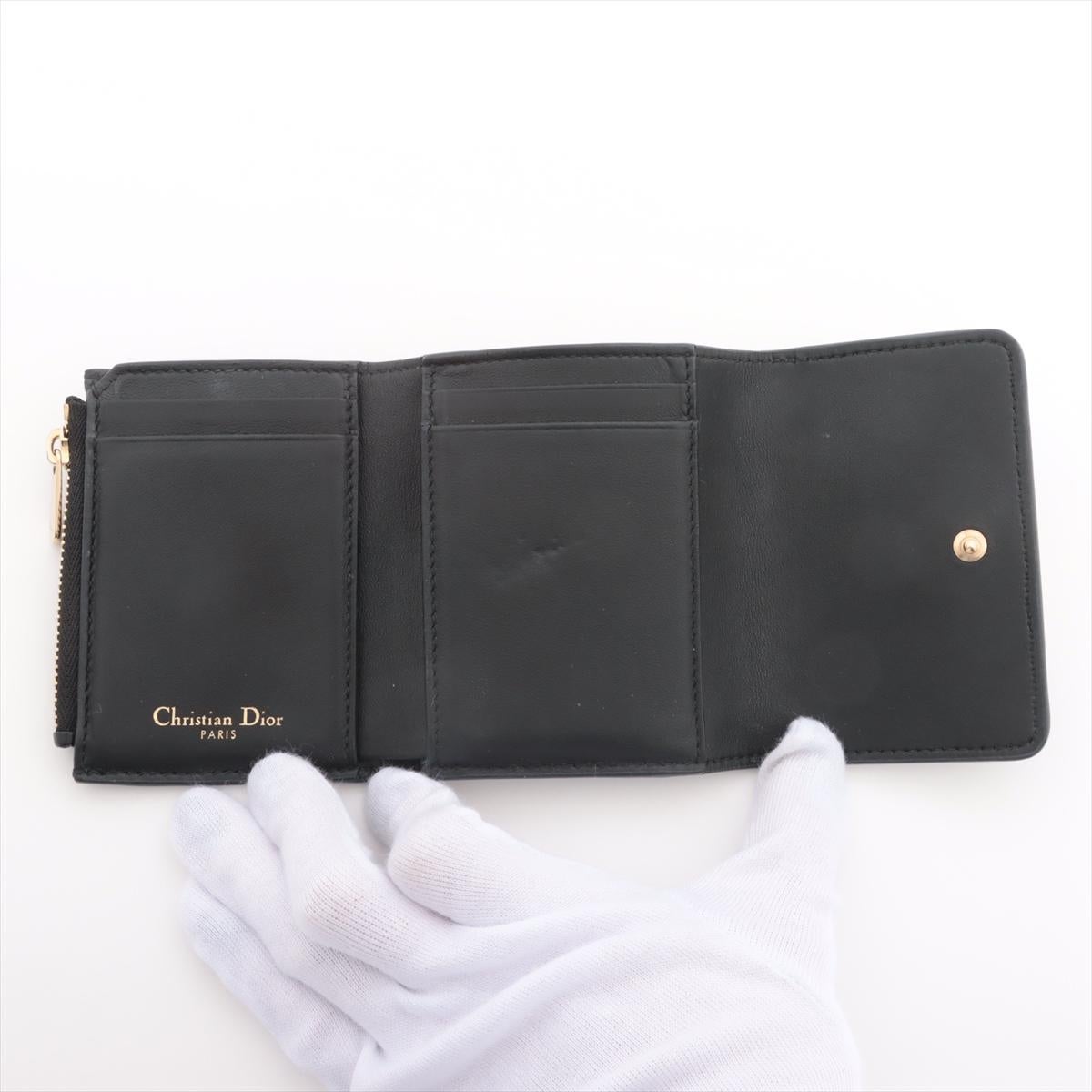 Dior Montaigne Leather Trifold Wallet Black For Sale 2