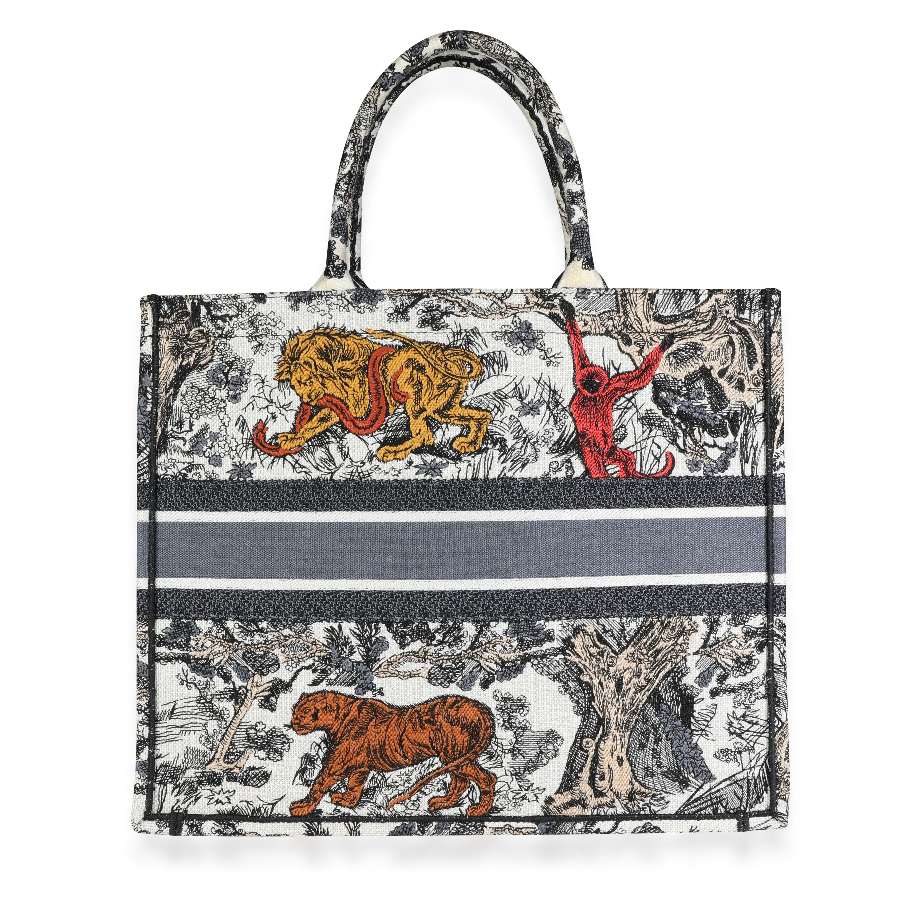 Listing Title: Dior Multicolor Dioriviera Toile De Jouy Embroidery Book Tote
SKU: 117585
MSRP: 3500.00
Condition: Pre-owned (3000)
Handbag Condition: Excellent
Condition Comments: Excellent Condition. No visible signs of wear.
Brand: Dior
Model: