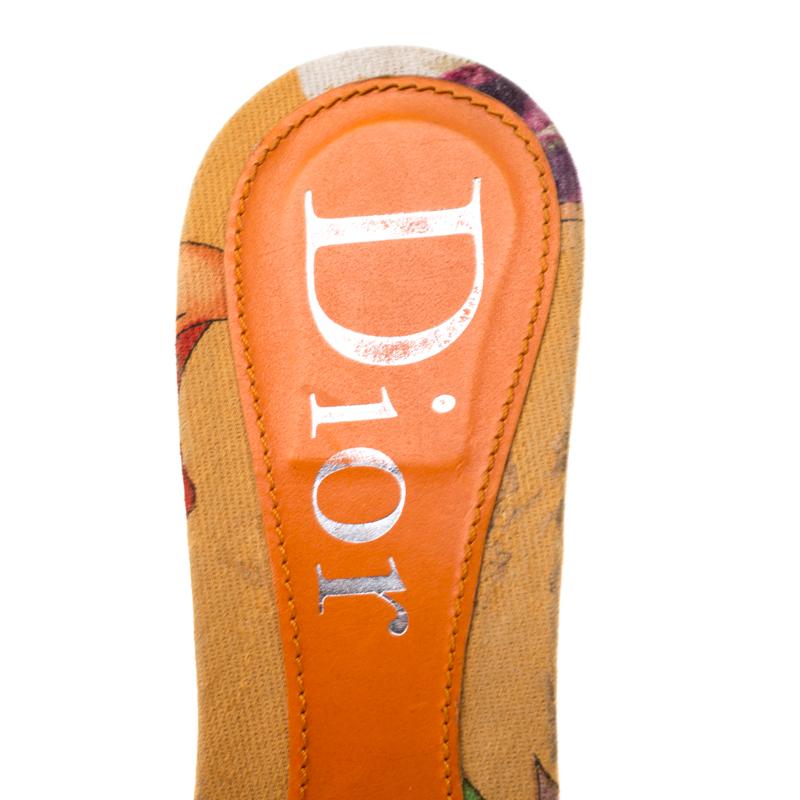 Dior Multicolor Floral Print Fabric Wedge Platform Slide Sandals Size 36.5 In Good Condition In Dubai, Al Qouz 2