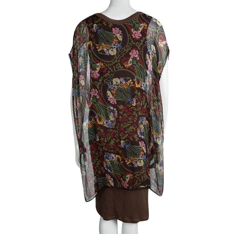 Out for dinner or to a bar for some drinks? we've got you covered! This chic Dior dress is a great alternative to those regular dresses! Designed in a multicolour floral print, this silk dress is layered with a sheer kaftan style and finished edges.
