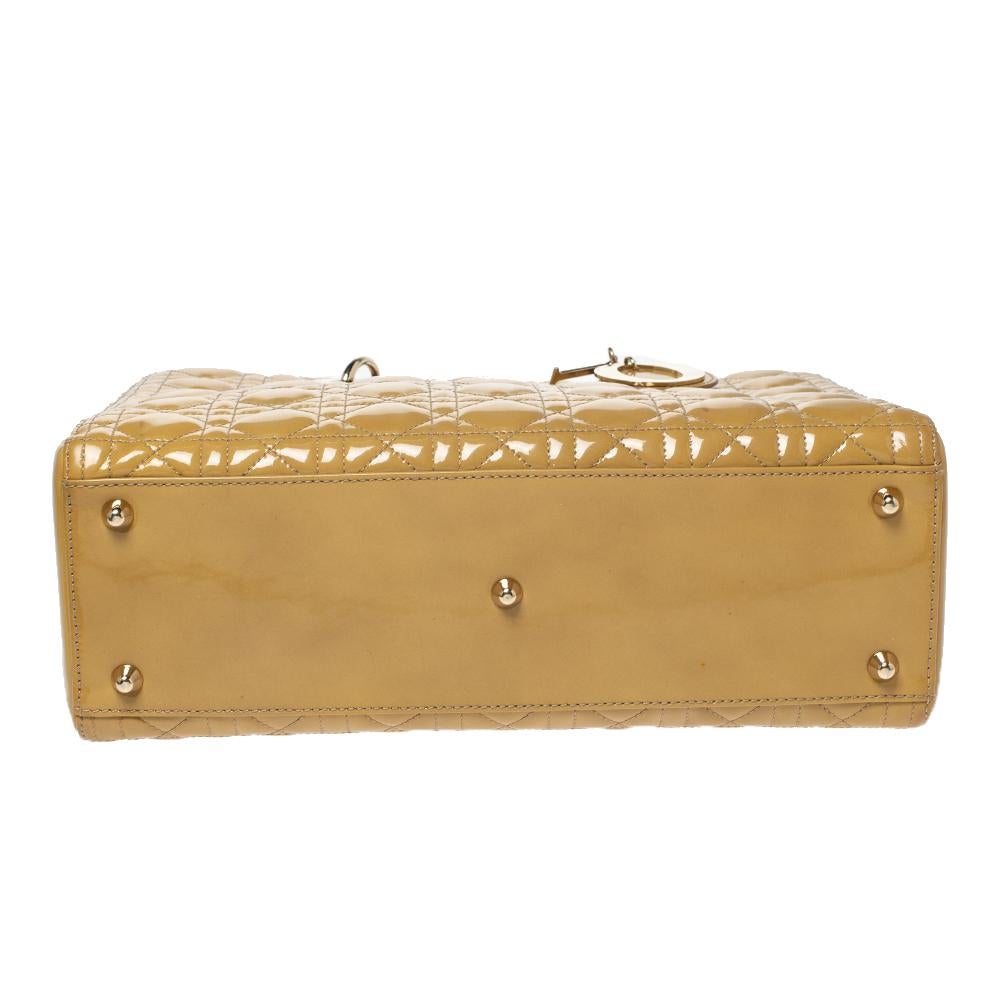De las mujeres Dior Cannage Mostaza Charol Grande Lady Dior Tote