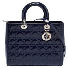 Dior - Grand sac cabas Lady Dior en cuir verni bleu marine cannage