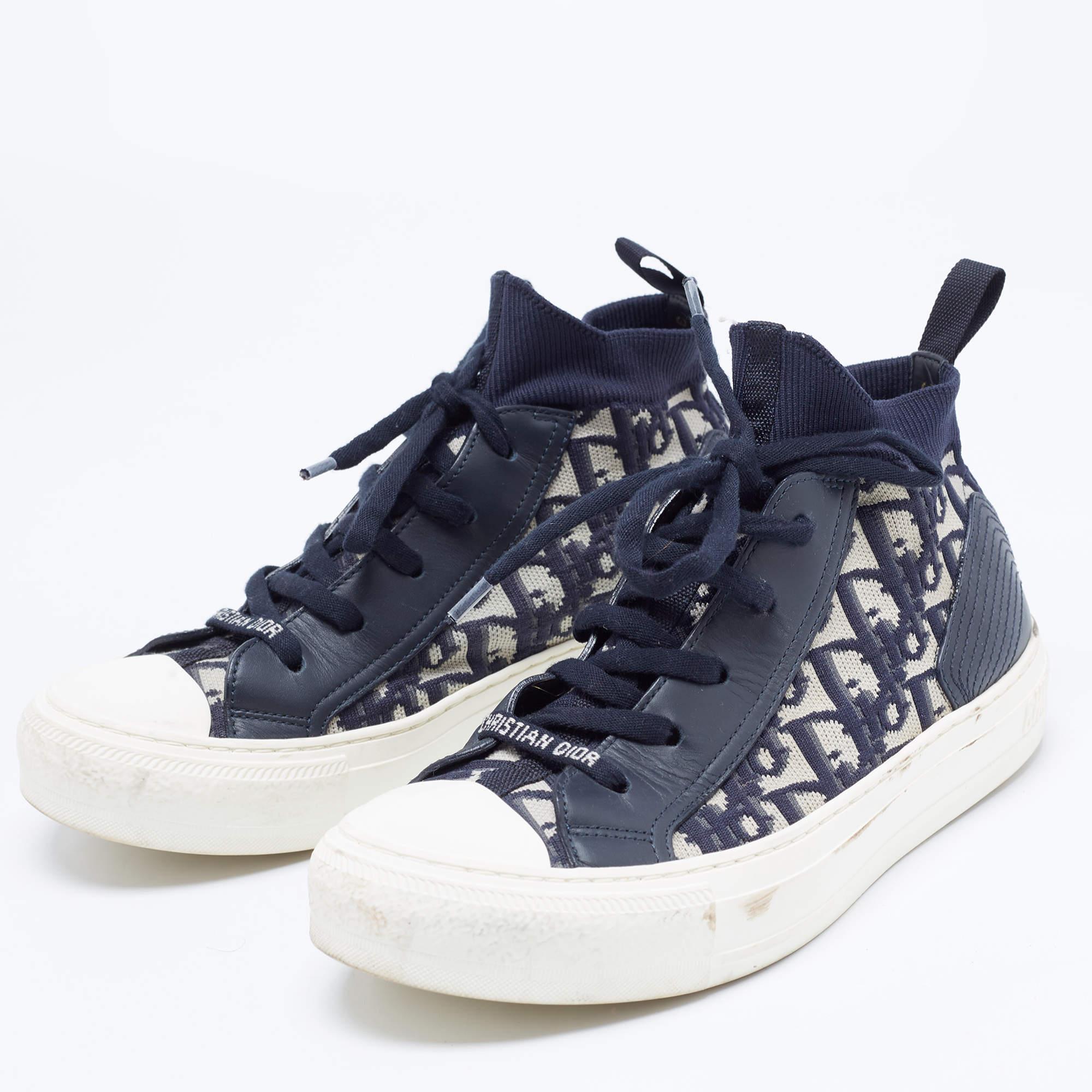 Dior Navy Blue Canvas and Leather Walk'n'Dior Sneakers Size 37 In Good Condition For Sale In Dubai, Al Qouz 2