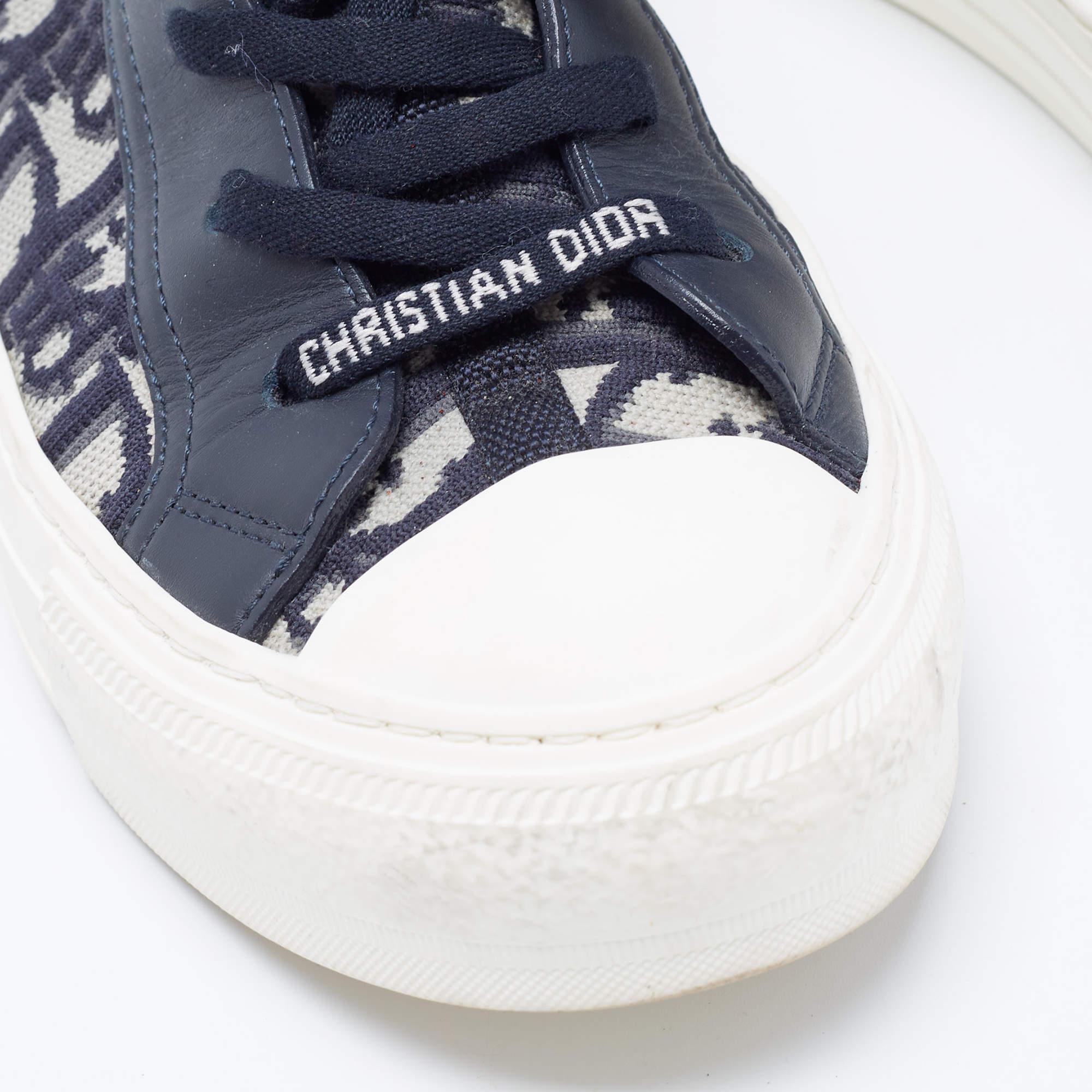 Dior Zapatillas Walk'n'Dior de lona y piel azul marino Talla 37 en venta 2