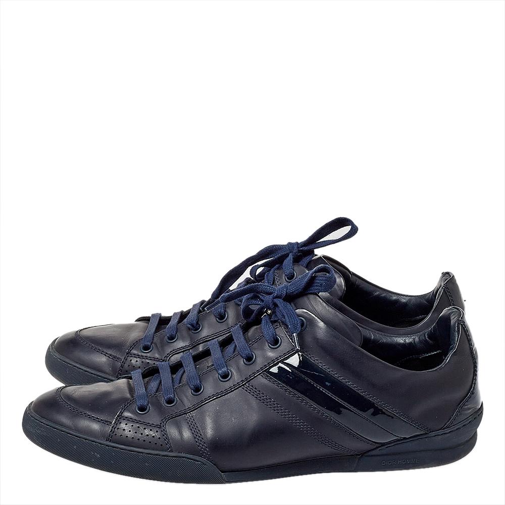 Dior Navy Blue Leather And Patent Leather Lace Up Sneaker Size 43 In Fair Condition In Dubai, Al Qouz 2