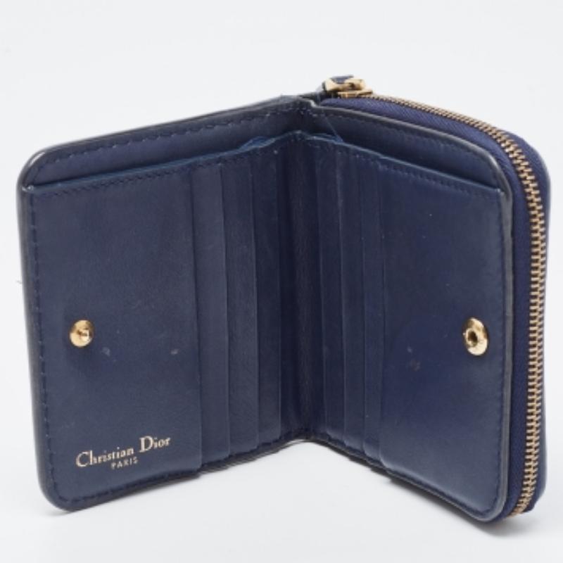 Cartera con cremallera Dior D Fence de piel azul marino en venta 2