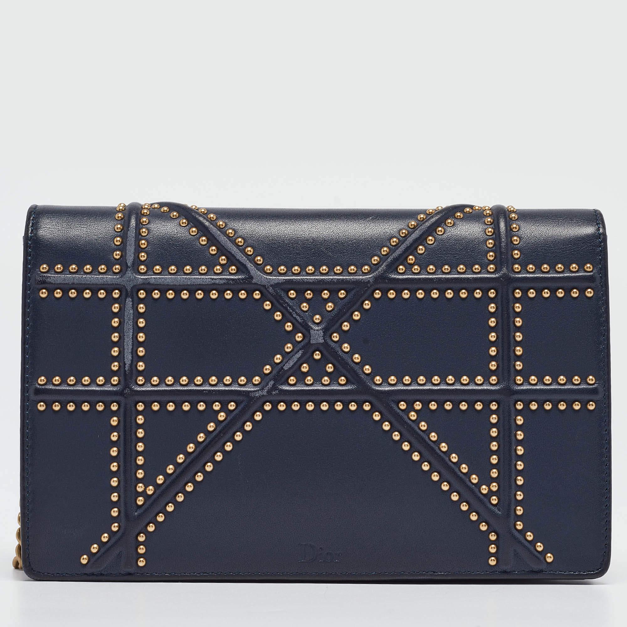 Dior Navy Blue Leather Studded Diorama Wallet on Chain In Good Condition In Dubai, Al Qouz 2
