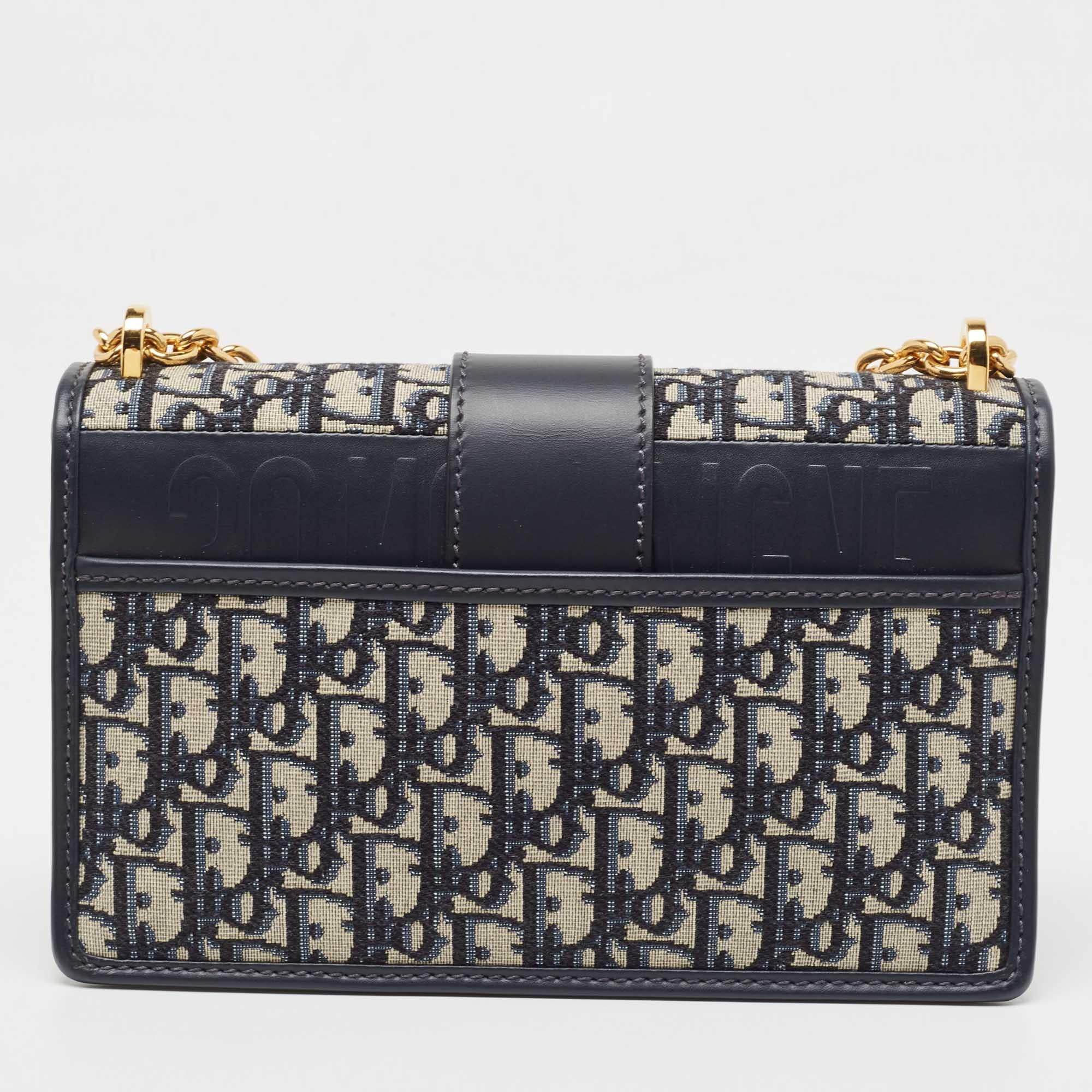 Dior Navy Blue Oblique Canvas and Leather 30 Montaigne Bag 2