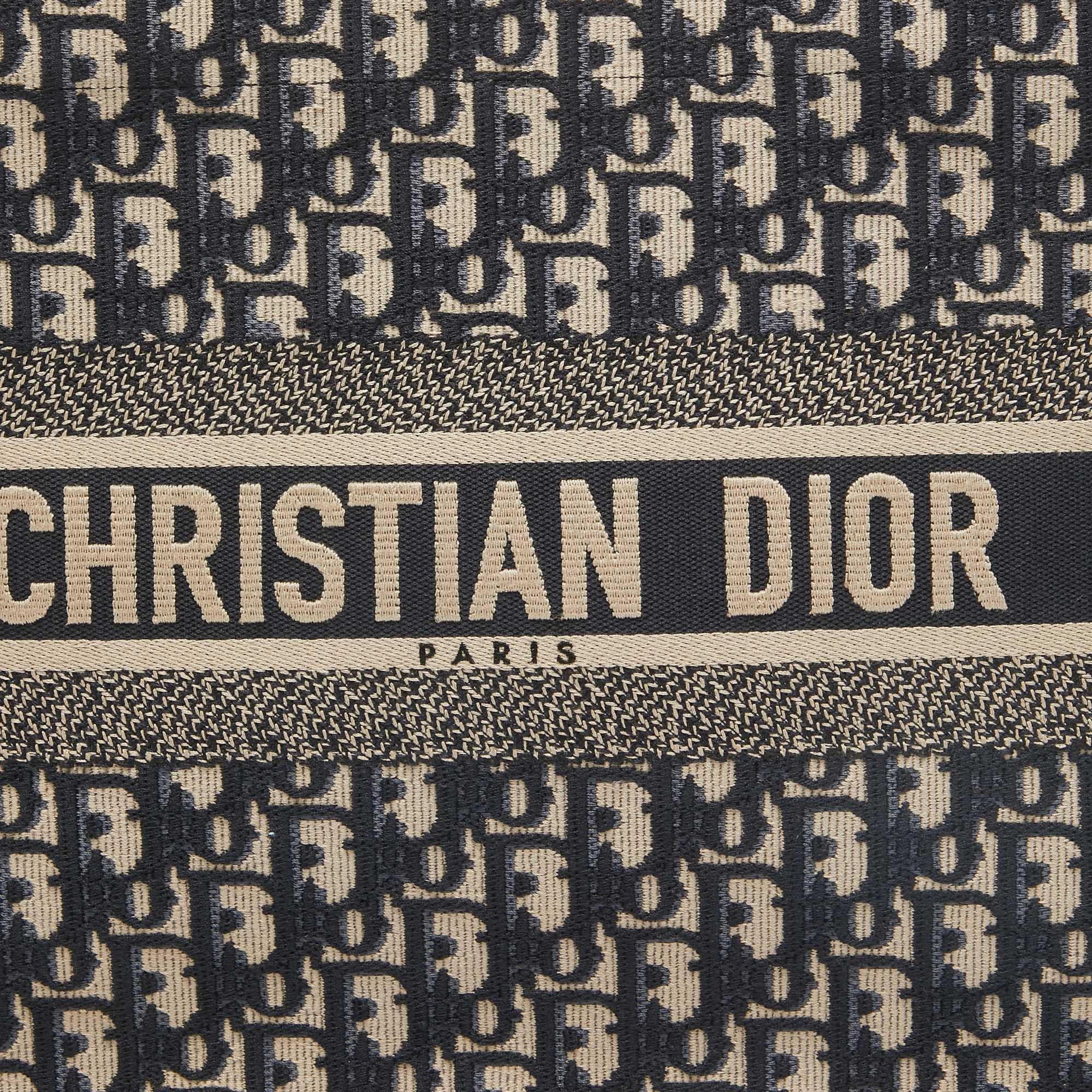 Women's Dior Navy Blue Oblique Embroidered Canvas Medium Book Tote For Sale