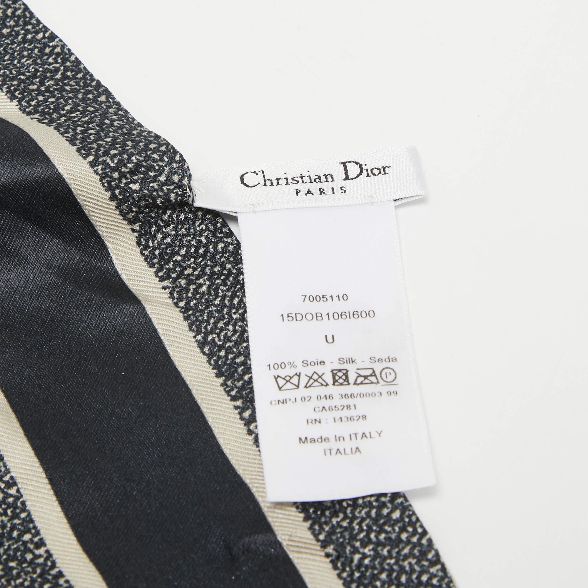 Dior Navy Blue Oblique Embroidered Canvas Medium Book Tote For Sale 1