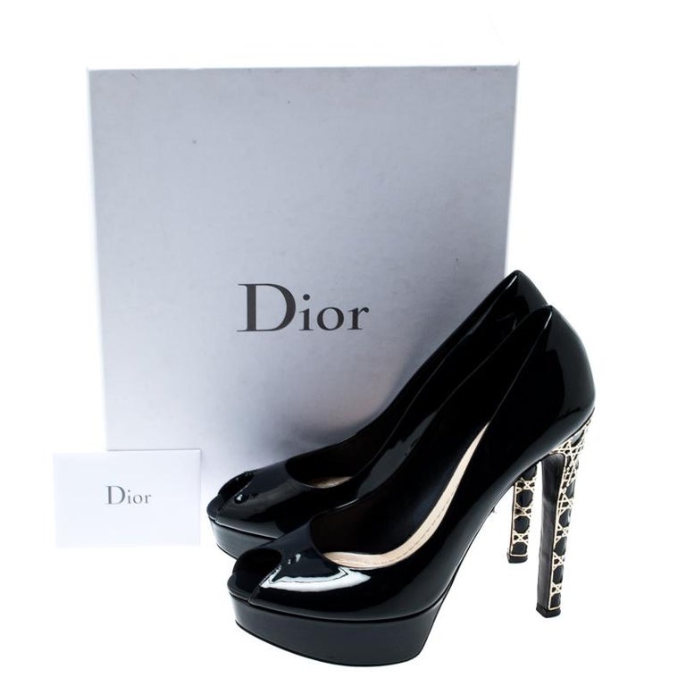Dior Navy Blue Patent Leather Peep Toe Cannage Heel Platform Pumps Size 38.5 For Sale at 1stdibs