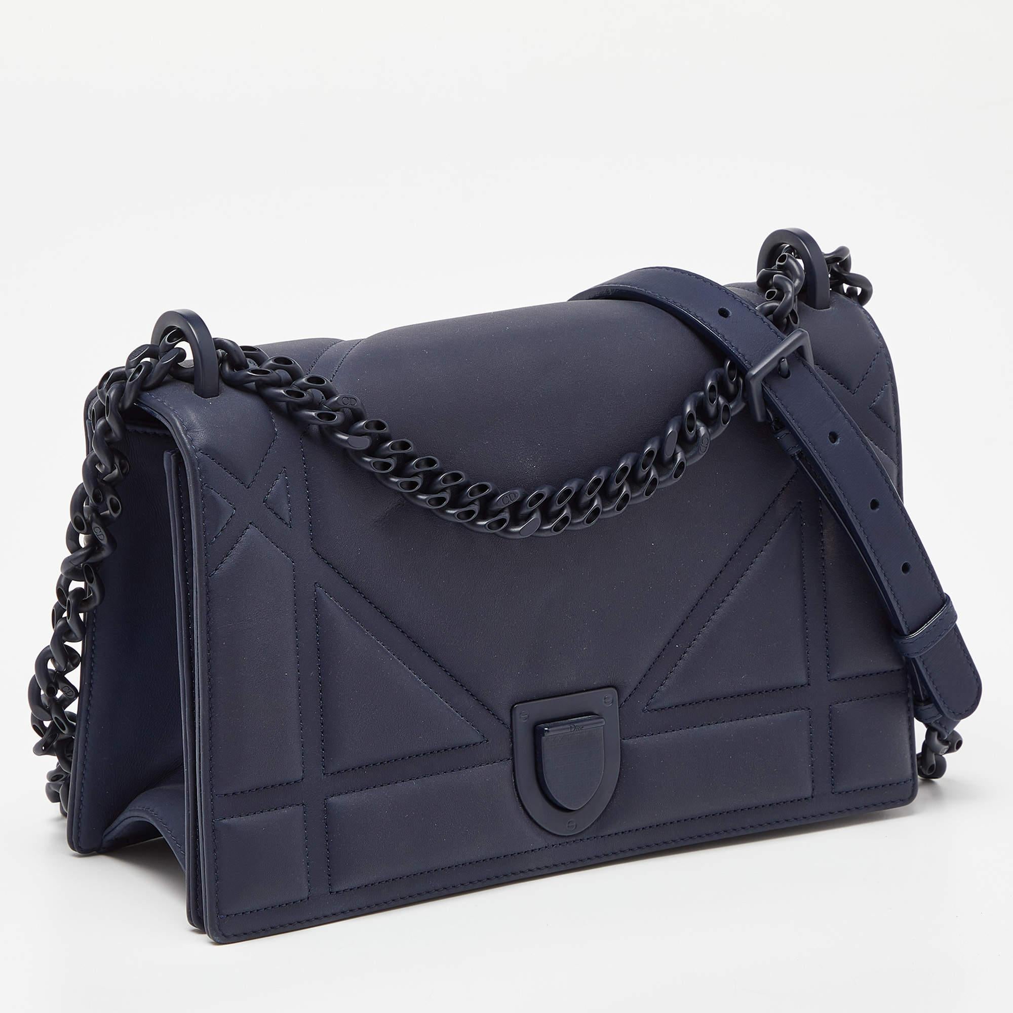 Dior Navy Blue Ultra Matte Leather Medium Diorama Flap Shoulder Bag In Good Condition In Dubai, Al Qouz 2