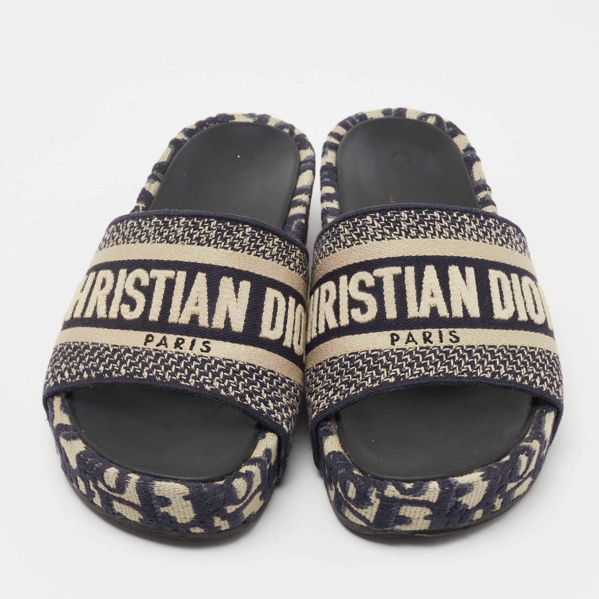 Enhance your casual looks with a touch of high style with these designer slides. Rendered in quality material with a lovely hue adorning its expanse, this pair is a must-have!

Includes
Original Dustbag, Original Box, Invoice
