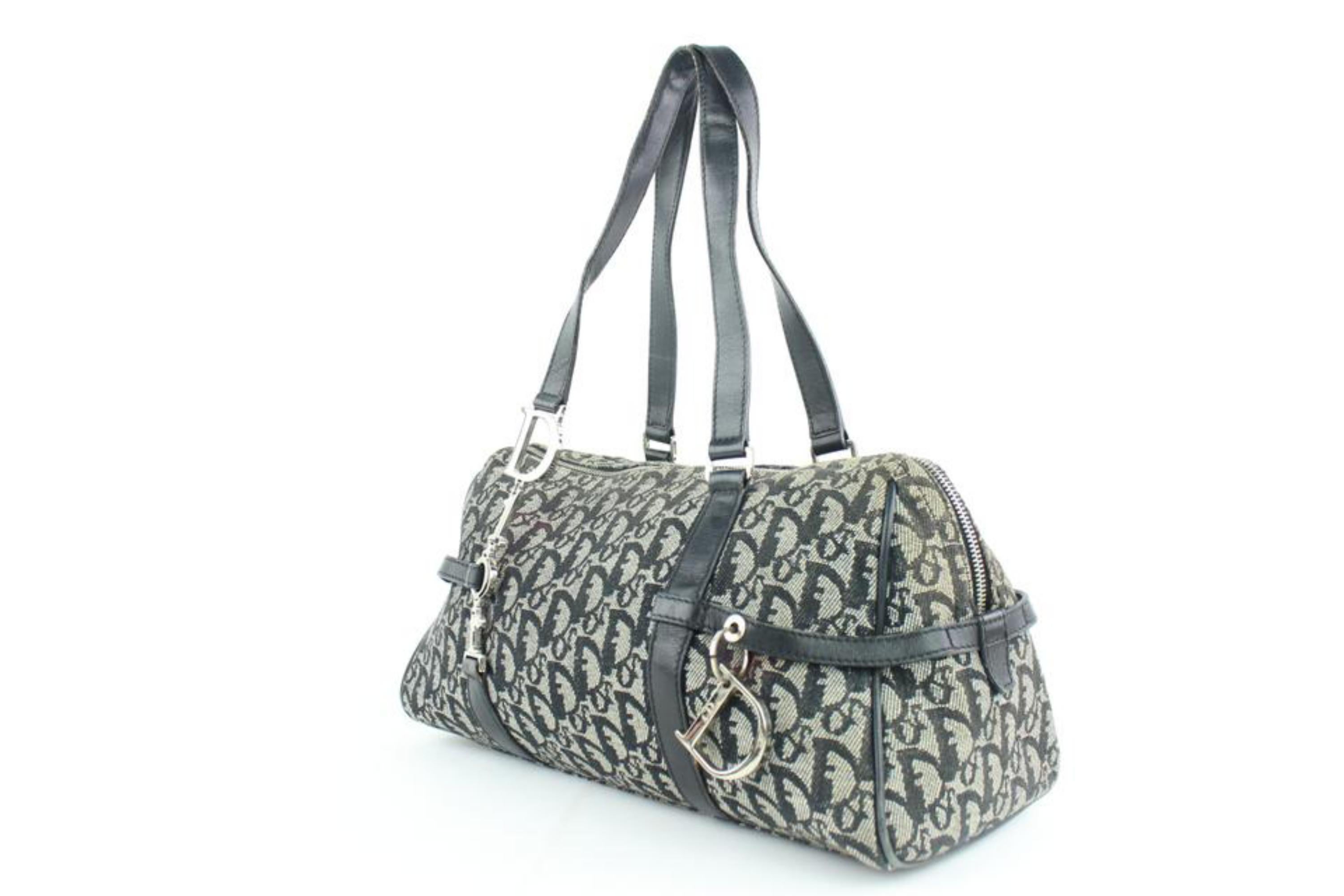 Date Code/Serial Number: BO E 0084
Made In: Italy
Measurements: Length: 13.75