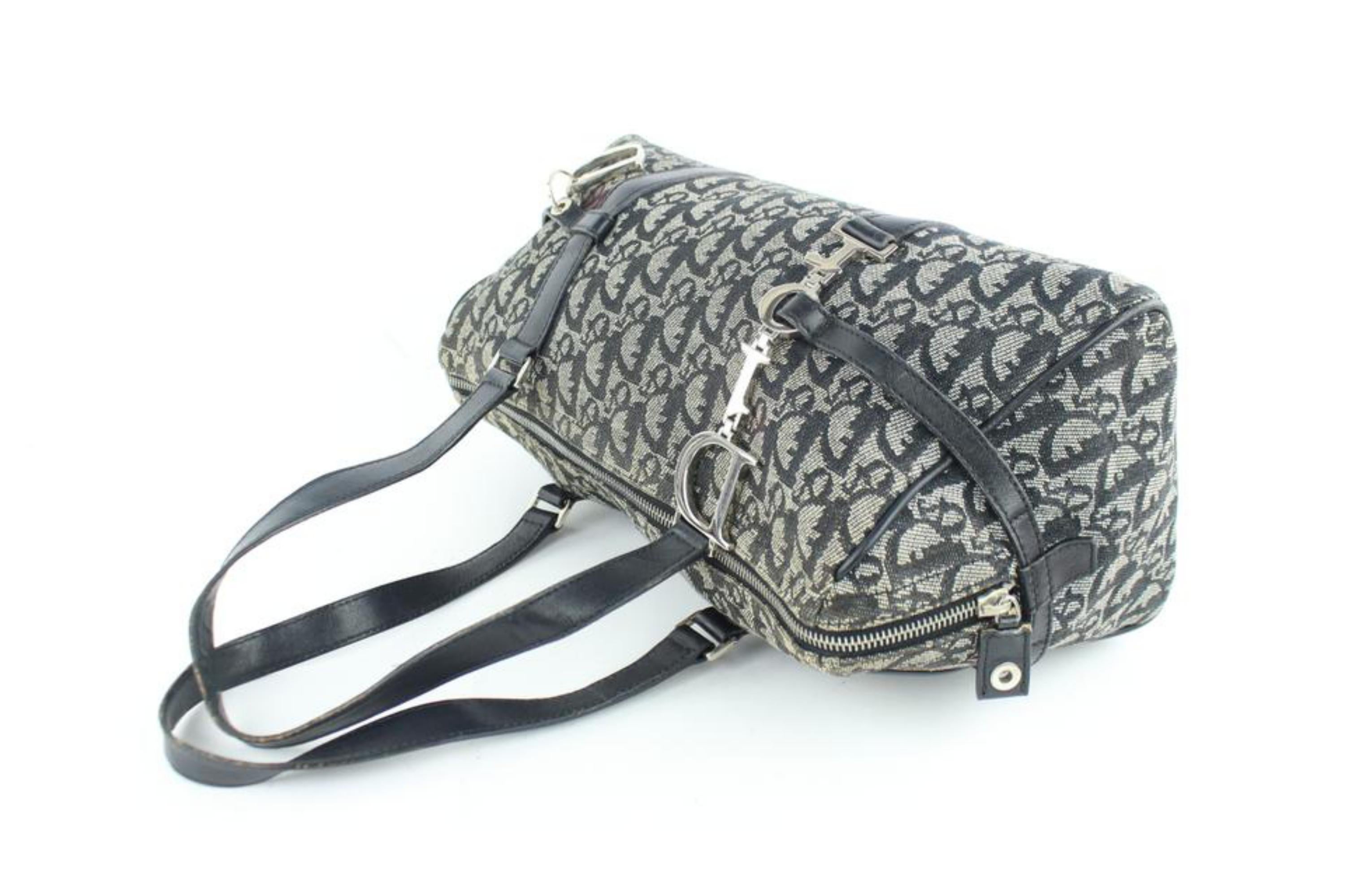 Dior Navy Logo Charm Oblique Signature Trotter Boston 21cdz1005 Blue ShoulderBag In Good Condition For Sale In Forest Hills, NY