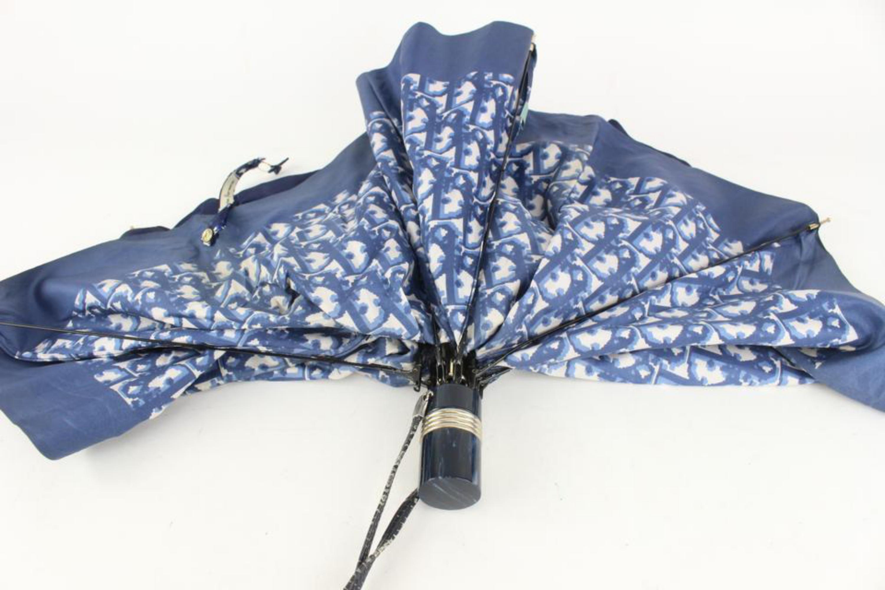 Dior Marineblauer Trotter-Schirm mit Monogramm 1D111 im Angebot 7