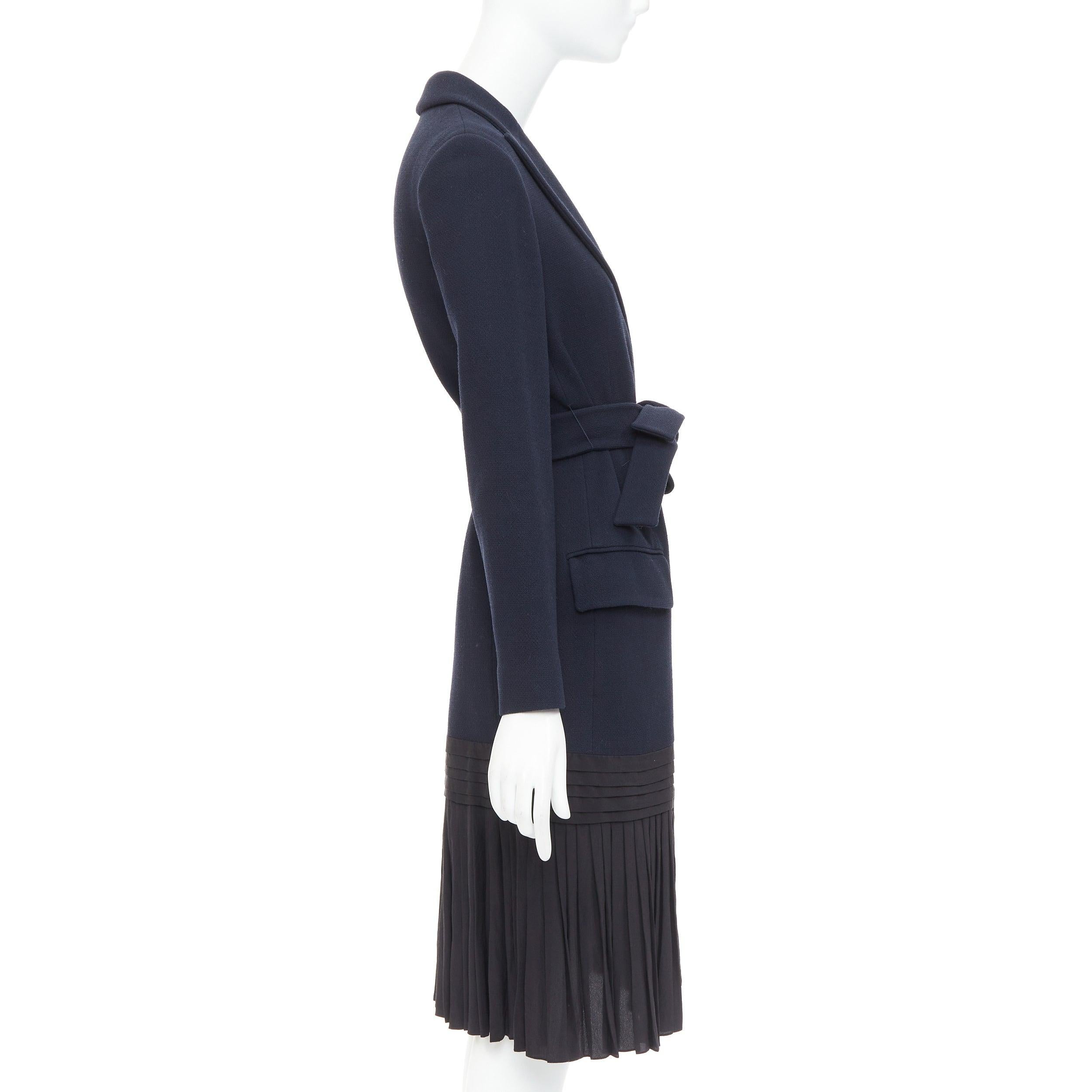 Donna DIOR cappotto con cintura in lana vergine navy foderato in seta con orlo a pieghe FR36 S in vendita