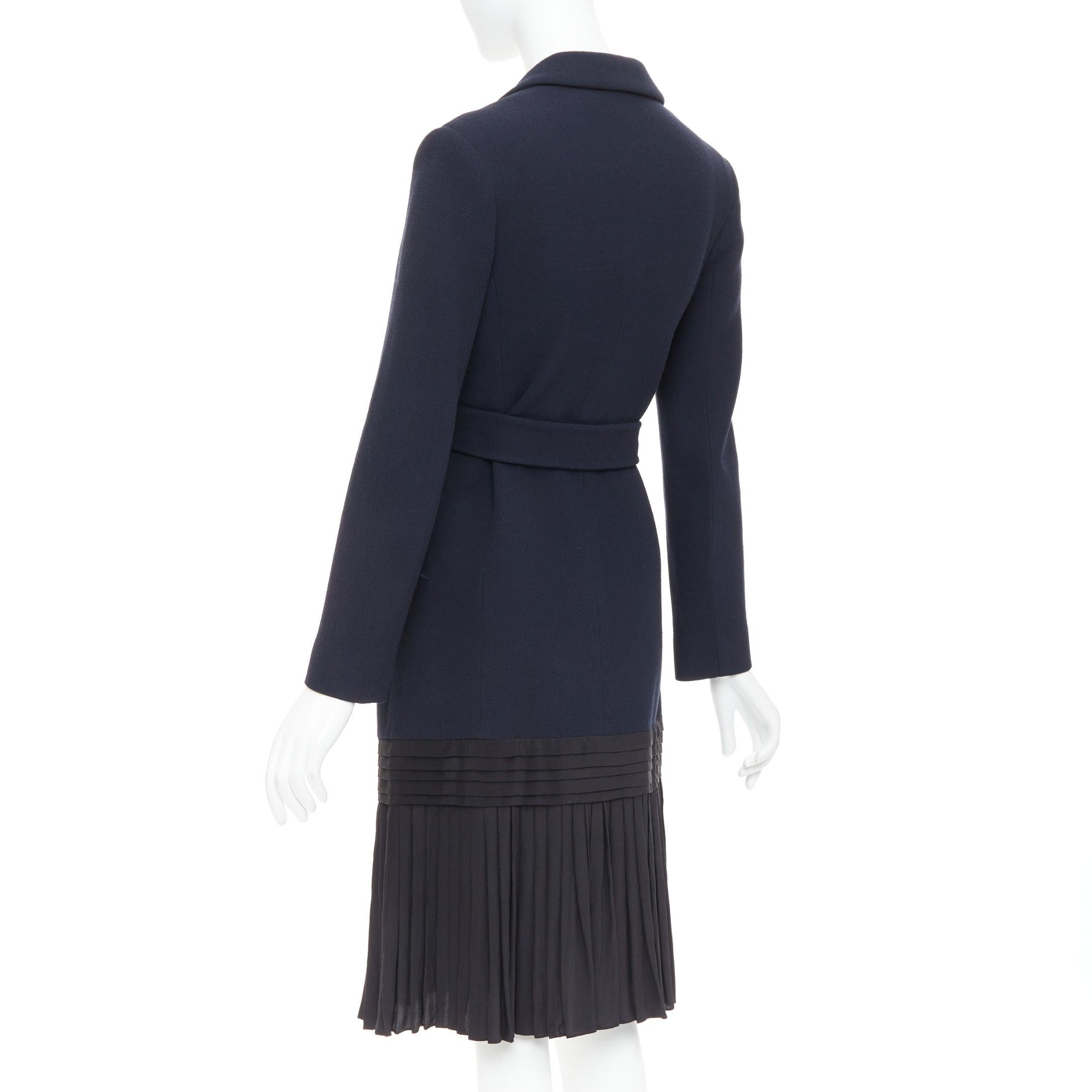 DIOR cappotto con cintura in lana vergine navy foderato in seta con orlo a pieghe FR36 S in vendita 2