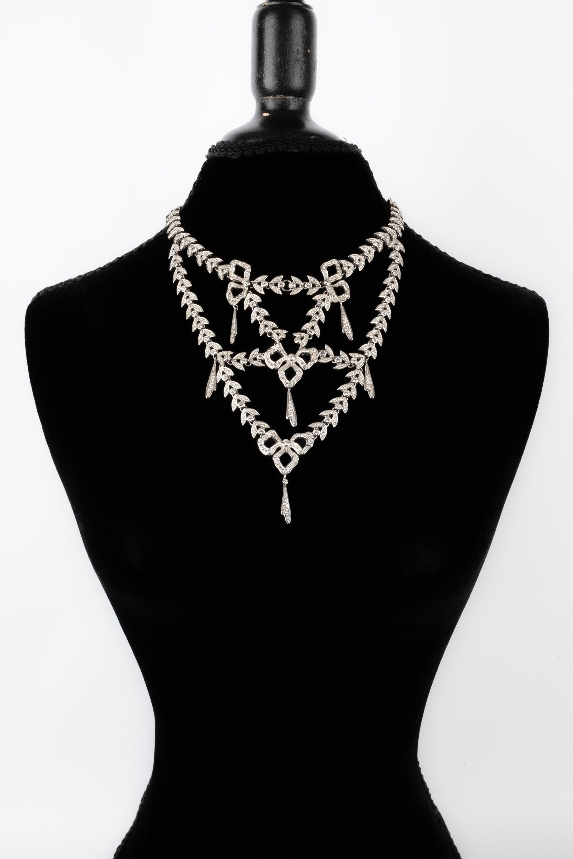 Dior Necklace Spring with Swarovski Rhinestones, 2001 In Excellent Condition For Sale In SAINT-OUEN-SUR-SEINE, FR