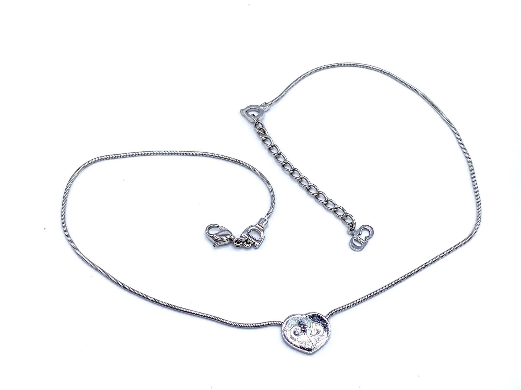 Dior Vintage Heart Necklace

A delicate timeless piece from the early 2000s Dior archive. 

Detail
-Cast from silver plated metal
-Delicate chain
-Small heart shaped pendant engraved with the initials of Christian Dior
-Lobster clasp
-Extender