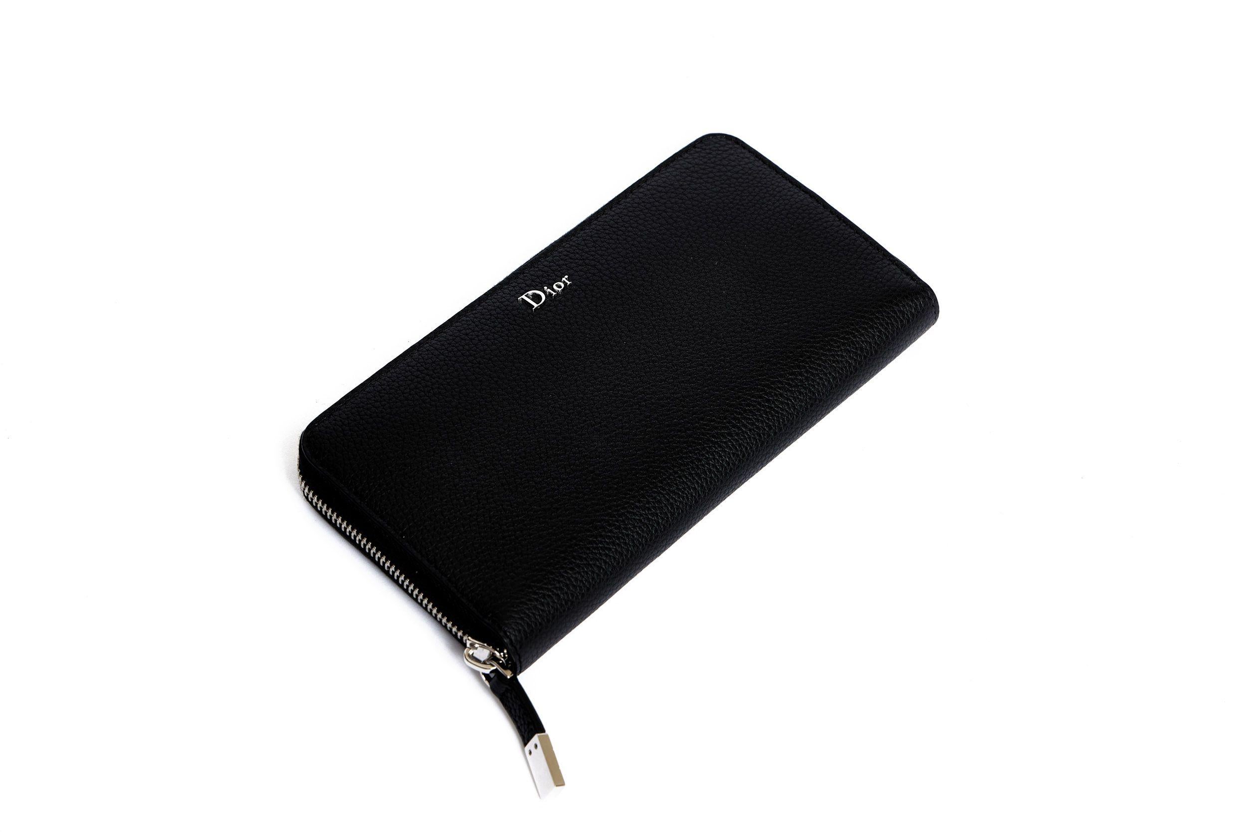 Dior New Black Leather Zip Around Wallet In New Condition For Sale In West Hollywood, CA