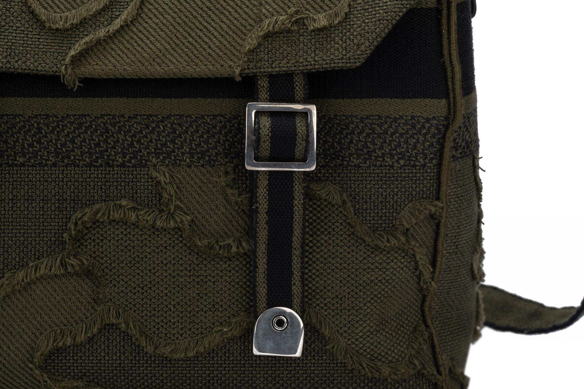 Sac de messager Dior Camp vert en vente 9