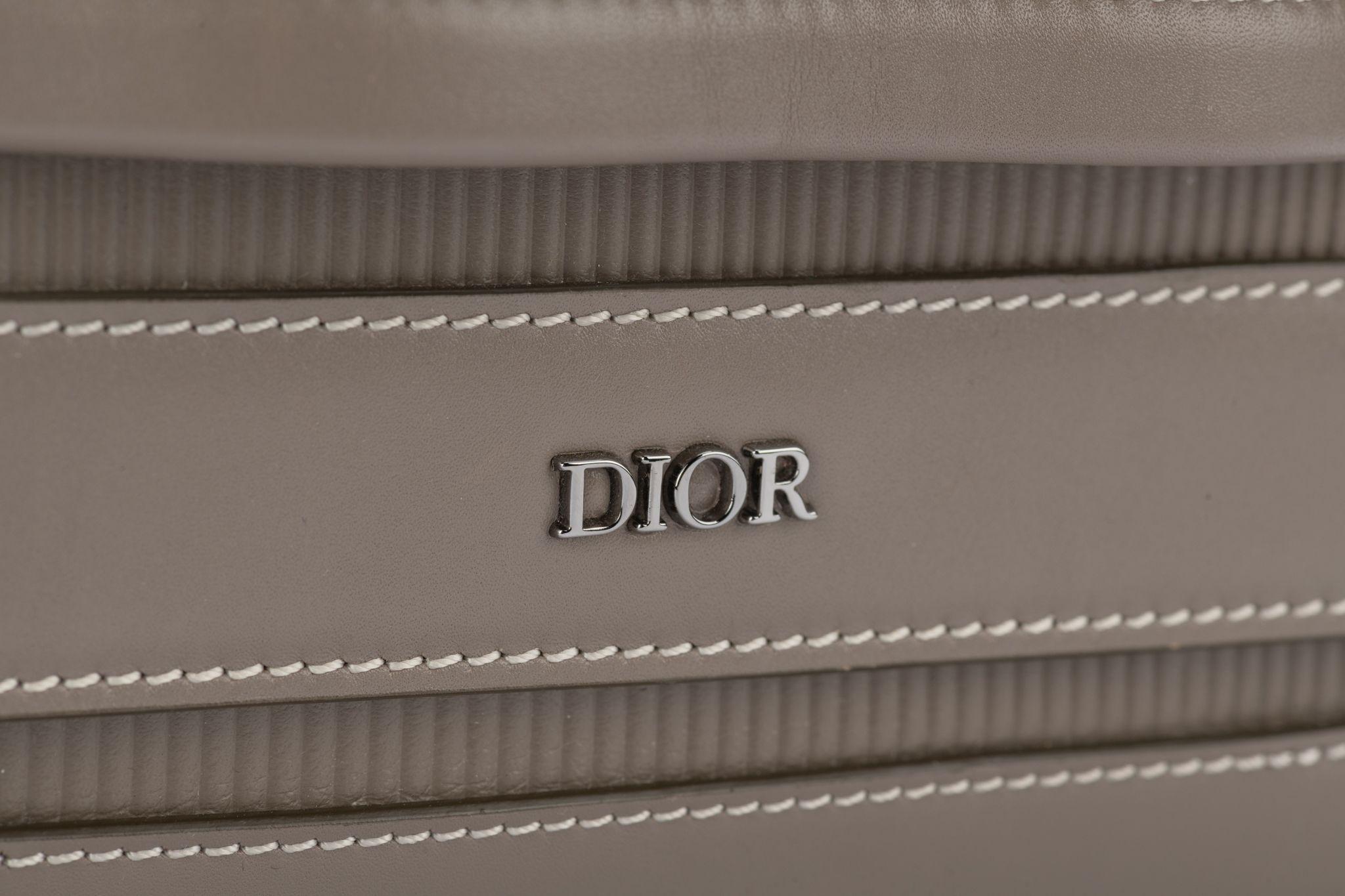 Dior New Messenger Bag in Taupe For Sale 2