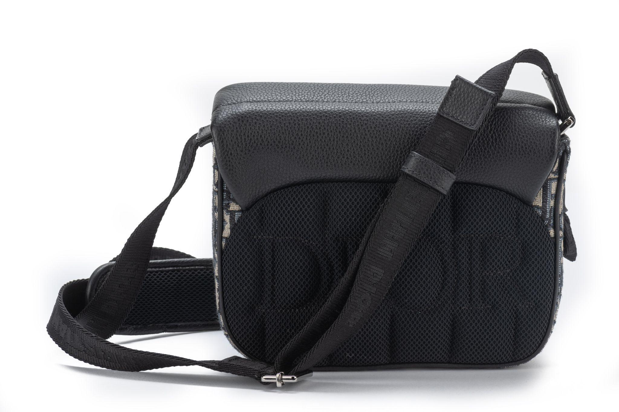 Femenino o masculino Bolso Mensajero Dior New Monogram en venta