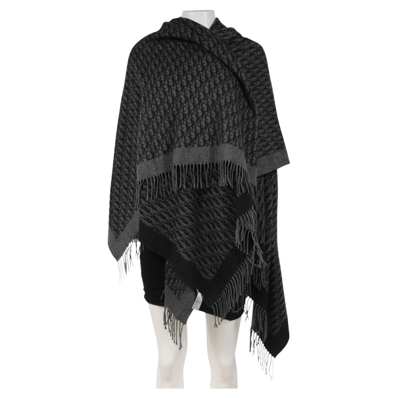 Sciarpa Dior con frange e logo obliquo 59 x 68, scialle di seta grigio, coprirti grande