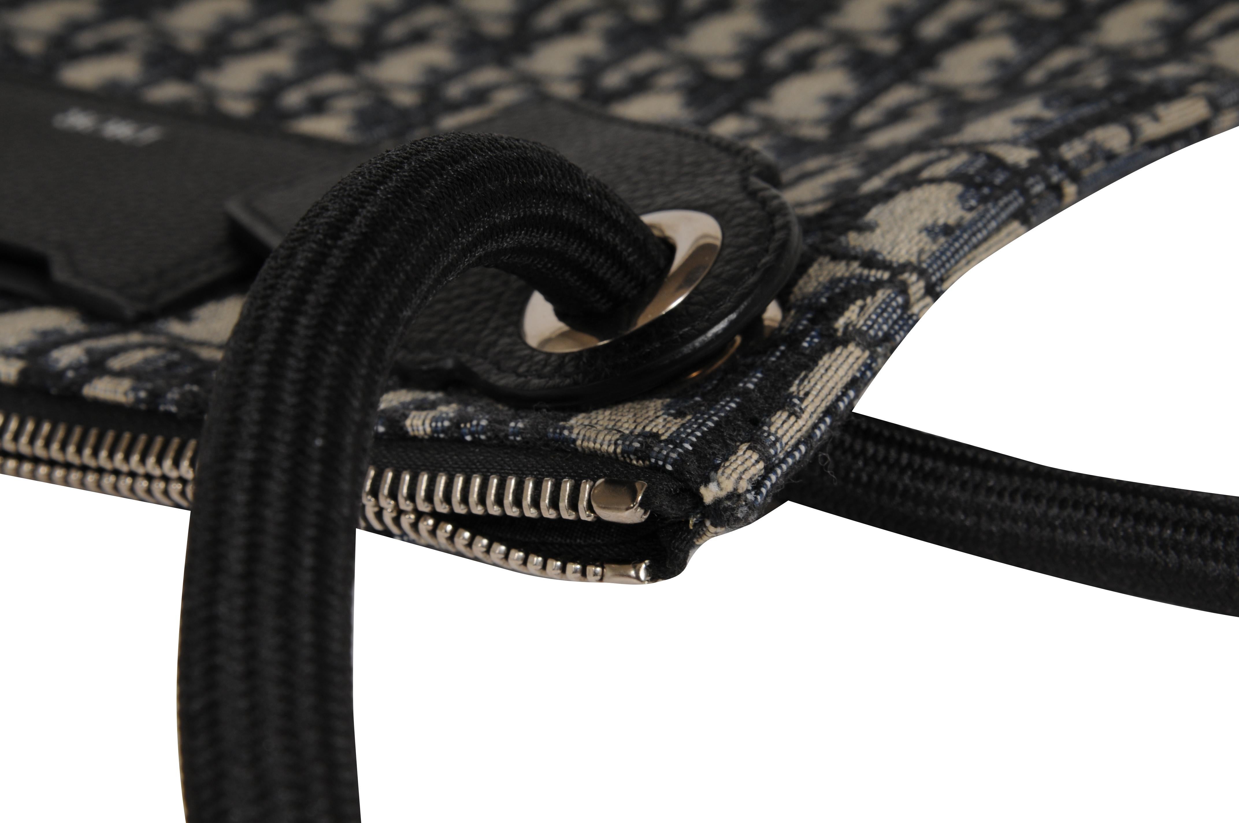 Dior Logo Obliquo Marsupio da polso Cartella da viaggio File Nero Blu Ipad Documento in vendita 7