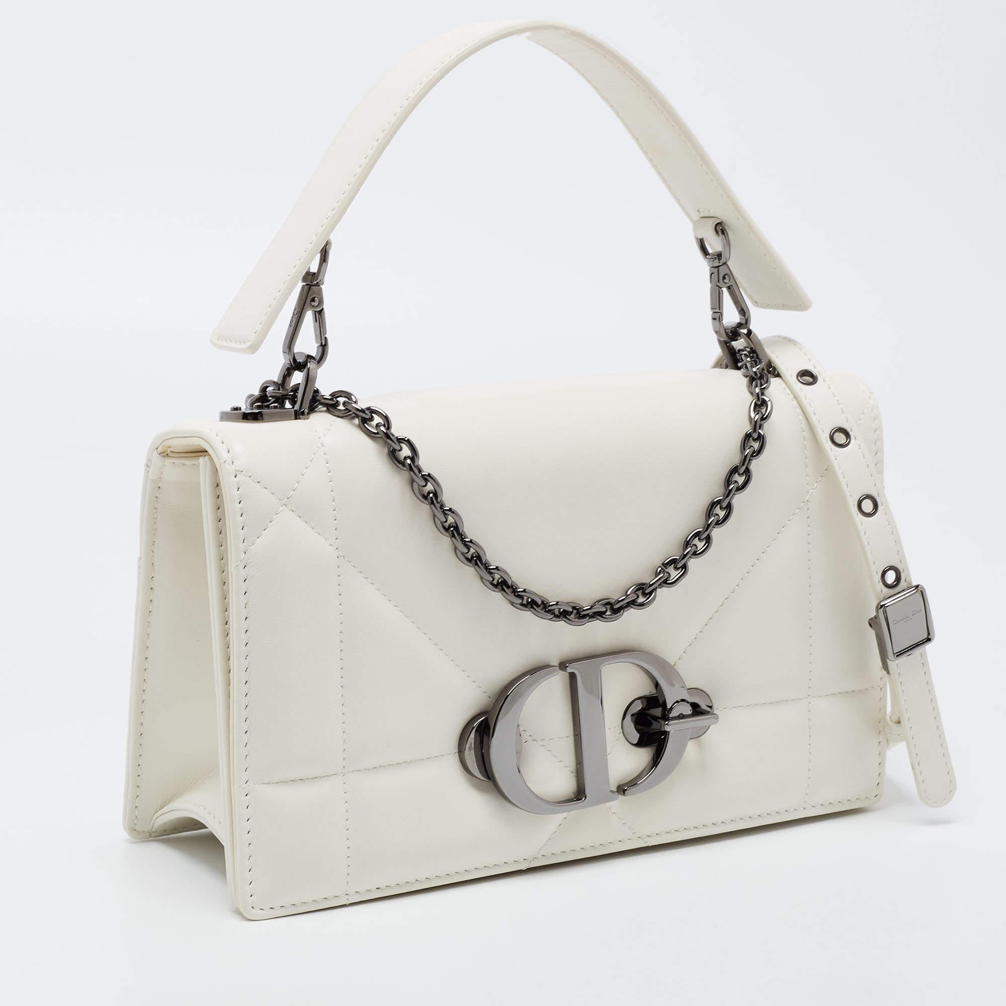 Dior Off White Leather 30 Montaigne Chain Top Handle Bag In Excellent Condition In Dubai, Al Qouz 2