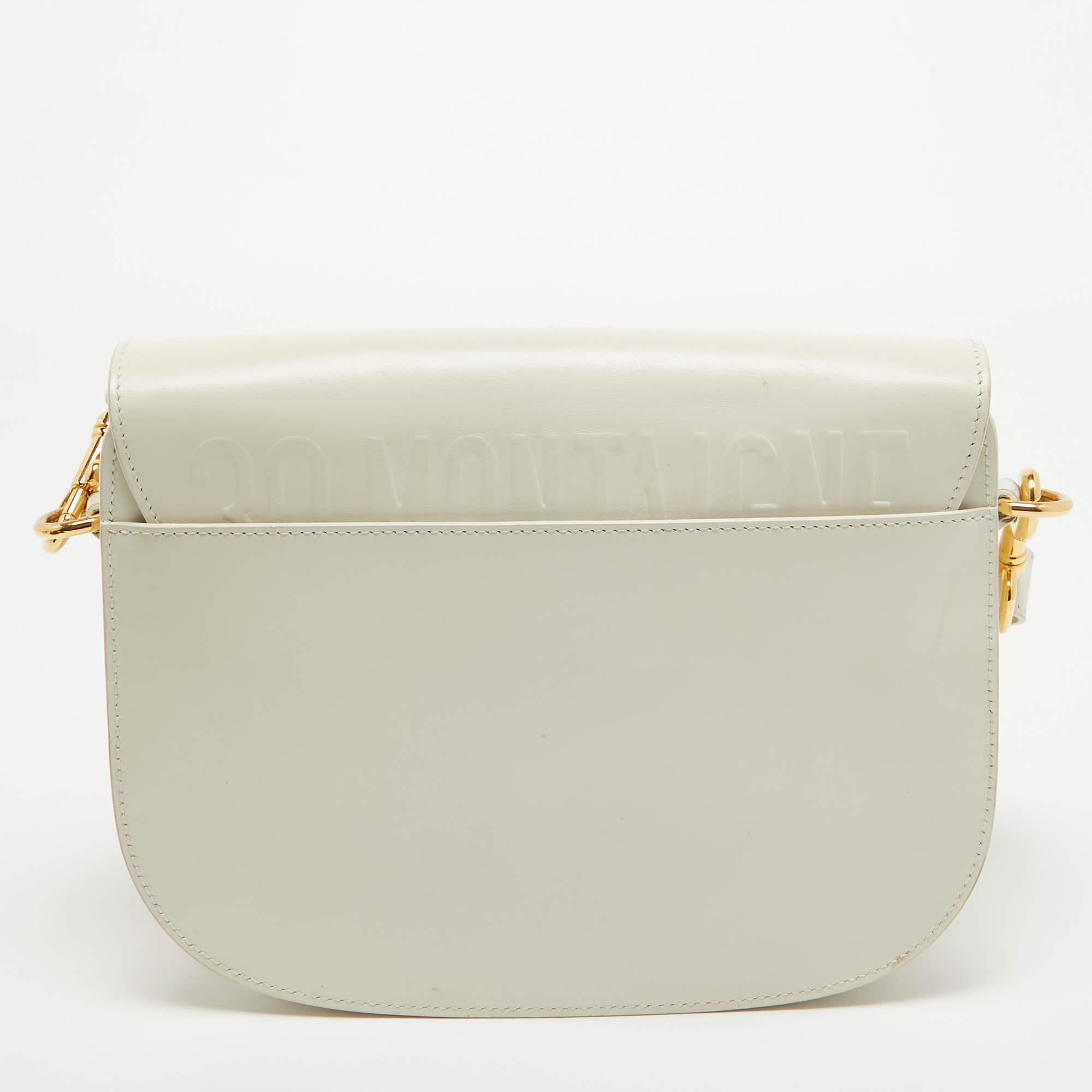 For a look that is complete with style, taste, and a touch of luxe, this shoulder bag is the perfect addition. Flaunt this beauty on your shoulder at any event and revel in the taste of luxury it leaves you with.

Includes: Detachable strap,