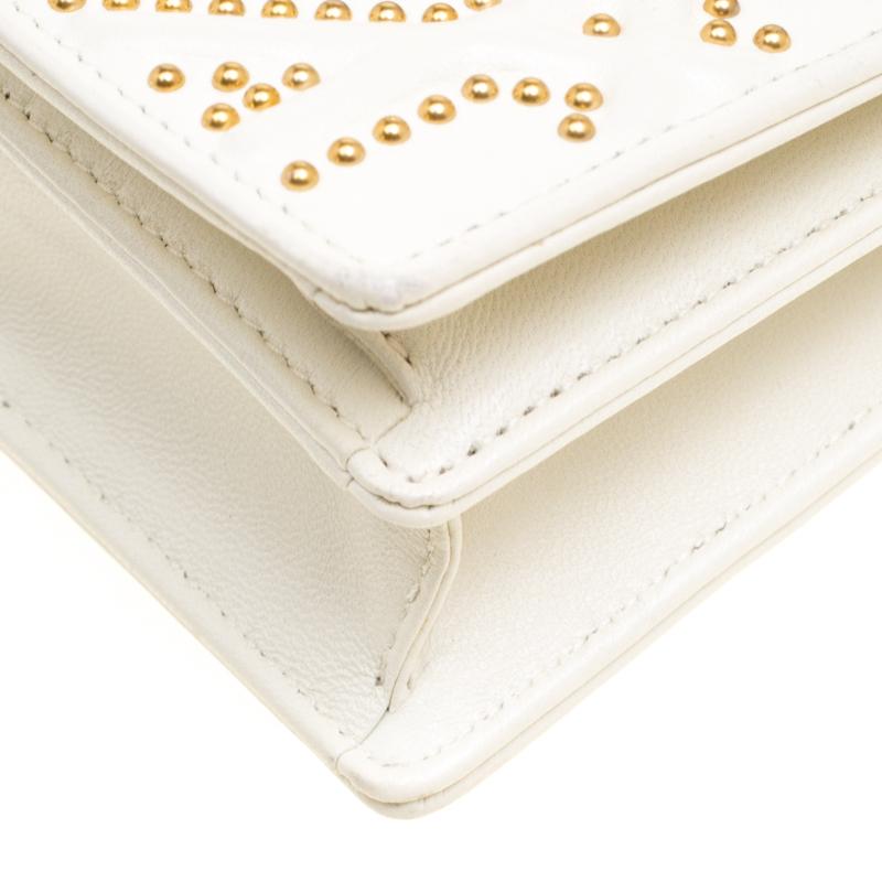 Dior Off White Leather Studded Diorama Vertical Clutch In Good Condition In Dubai, Al Qouz 2