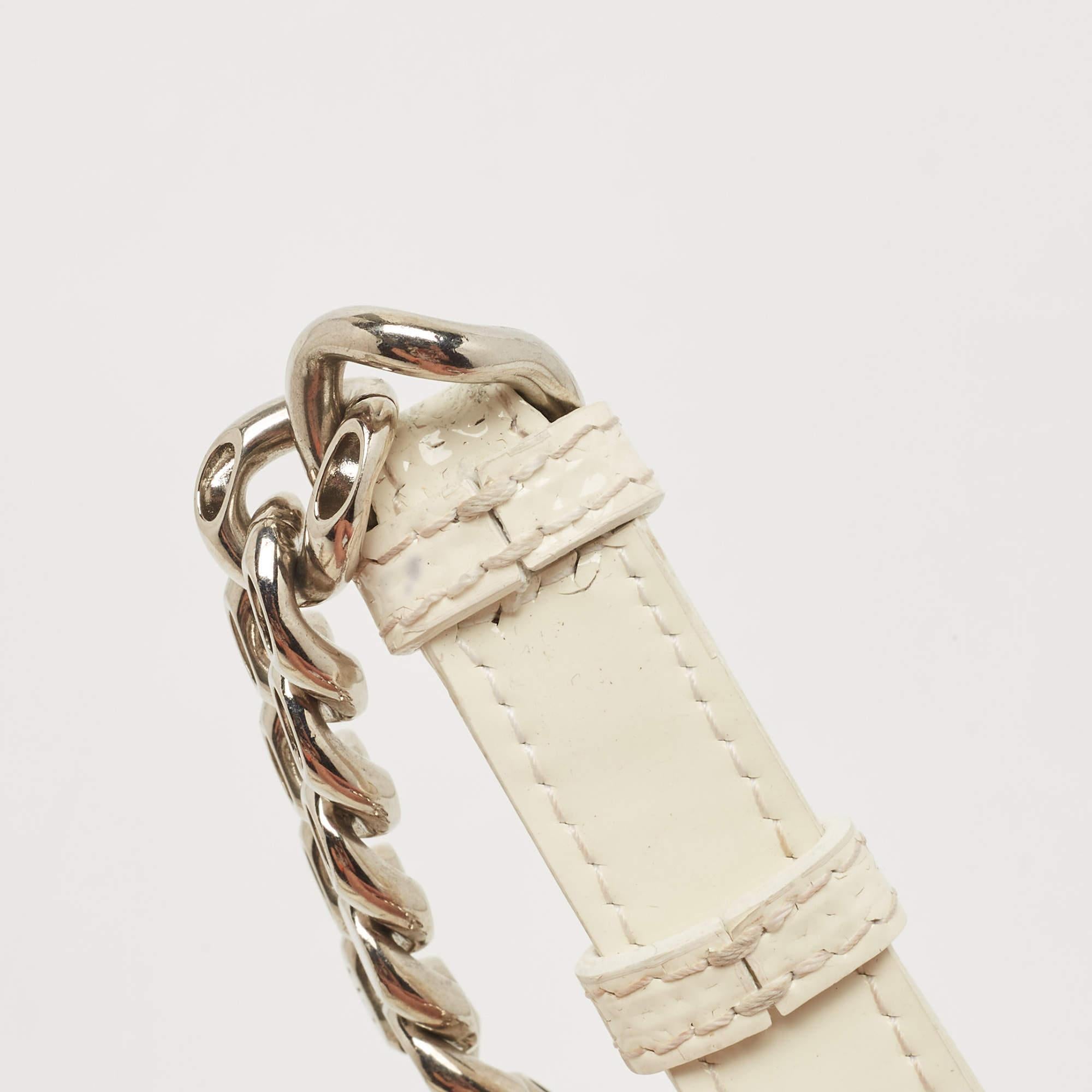 Dior Kleine Diorama-Klappentasche aus cremefarbenem Micro Cannage-Lackleder in Weiß im Angebot 11