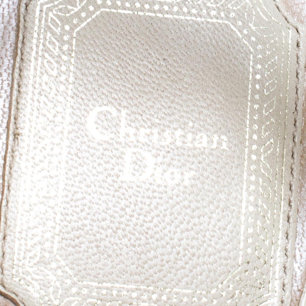 Dior Off White Patent Leather Cross Strap Espadrilles Ankle Strap Wedges Size 36 In Good Condition In Dubai, Al Qouz 2