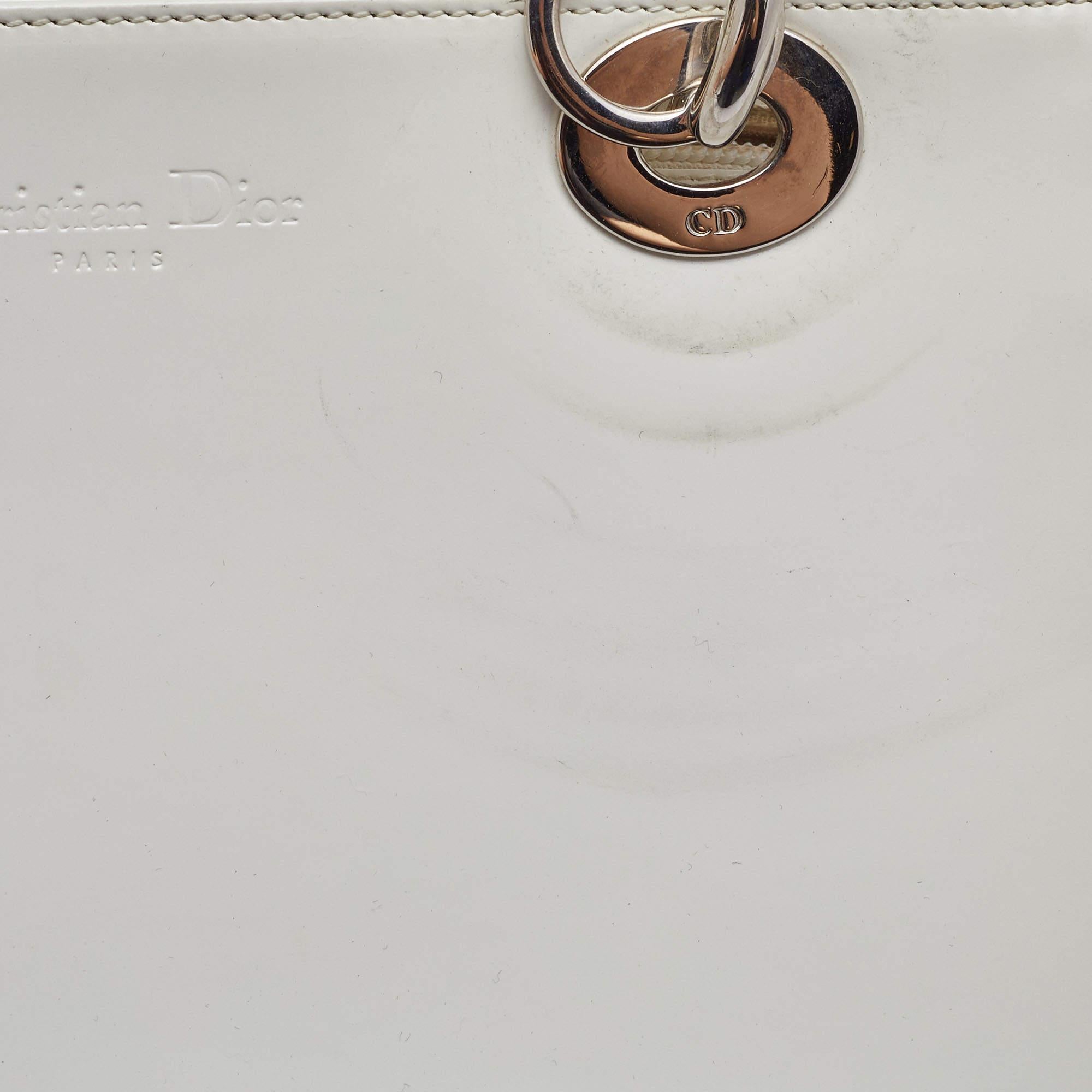 Dior Off White Patent Leather Medium Vintage Lady Dior Tote For Sale 11